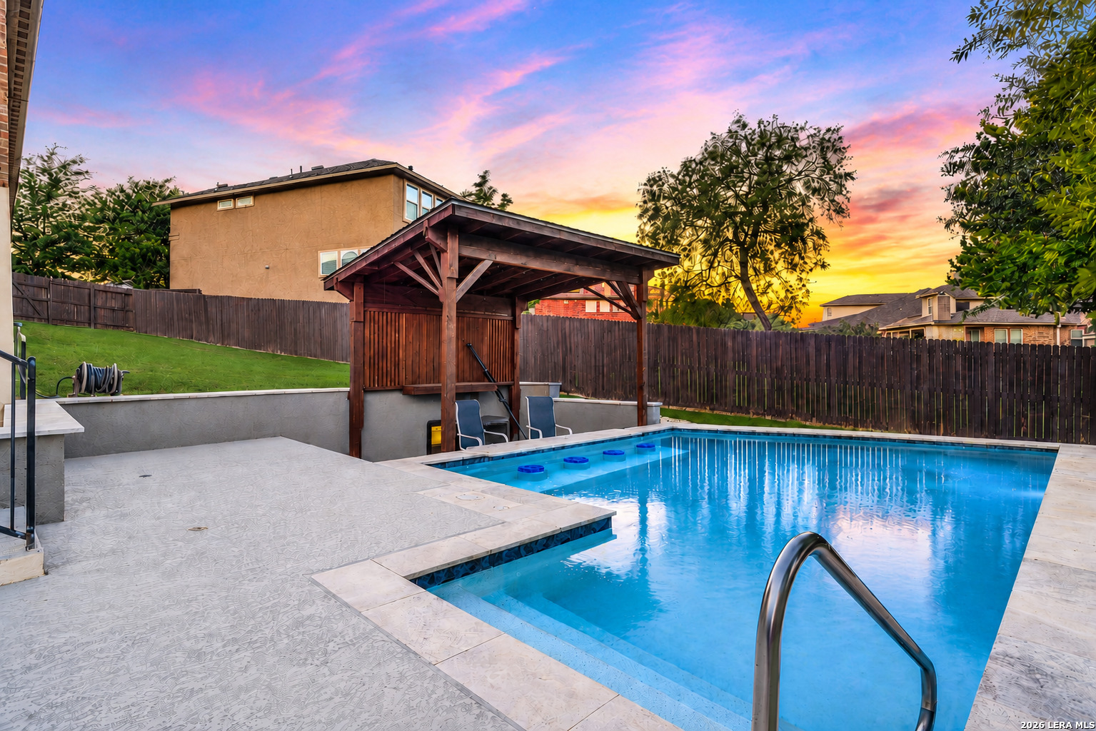 main property photo 19