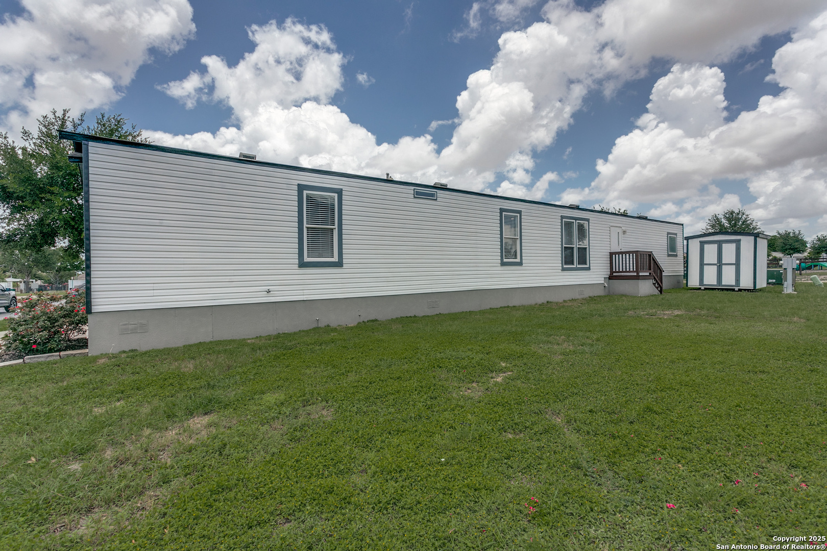 main property photo 20