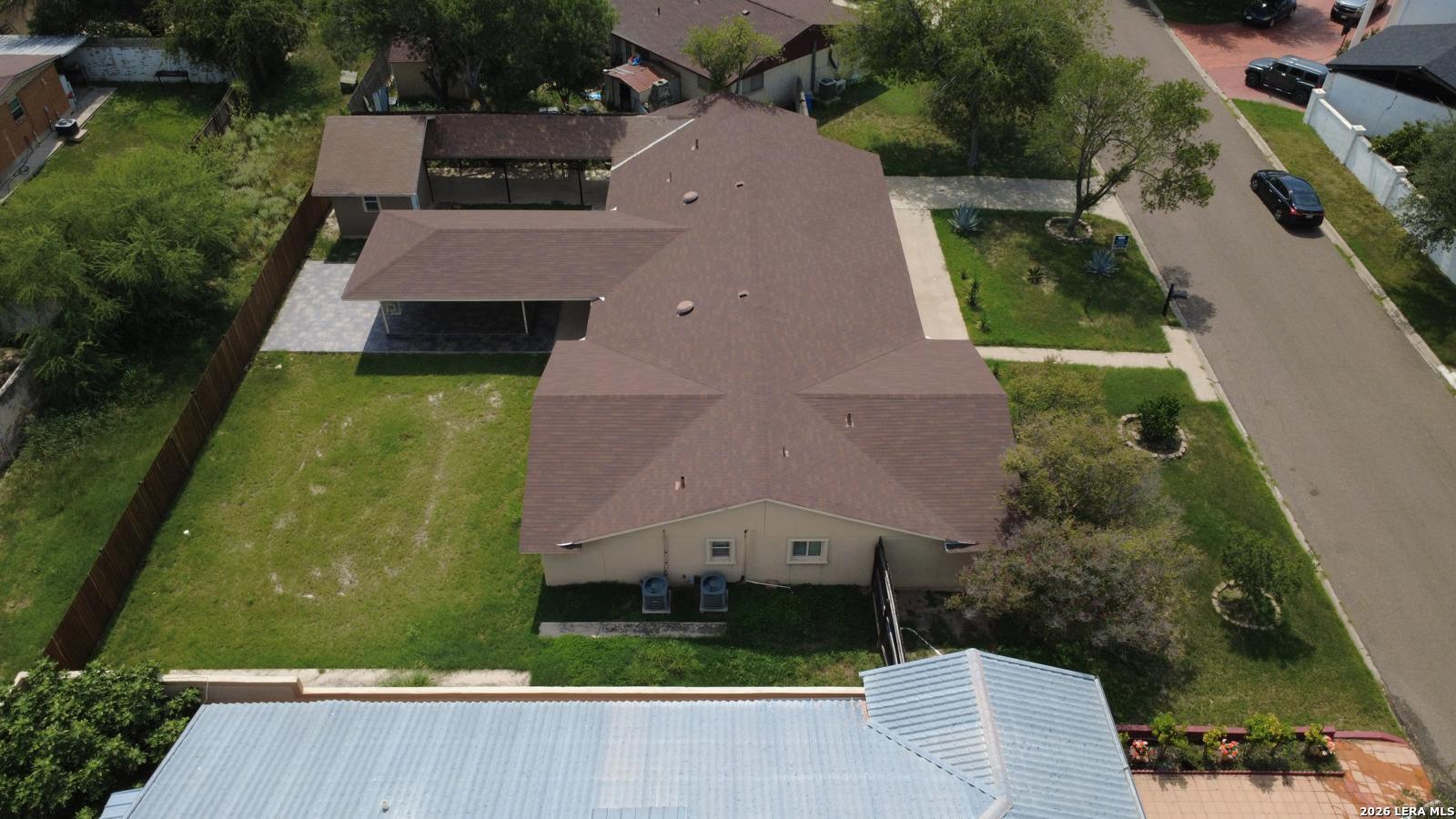 main property photo 40