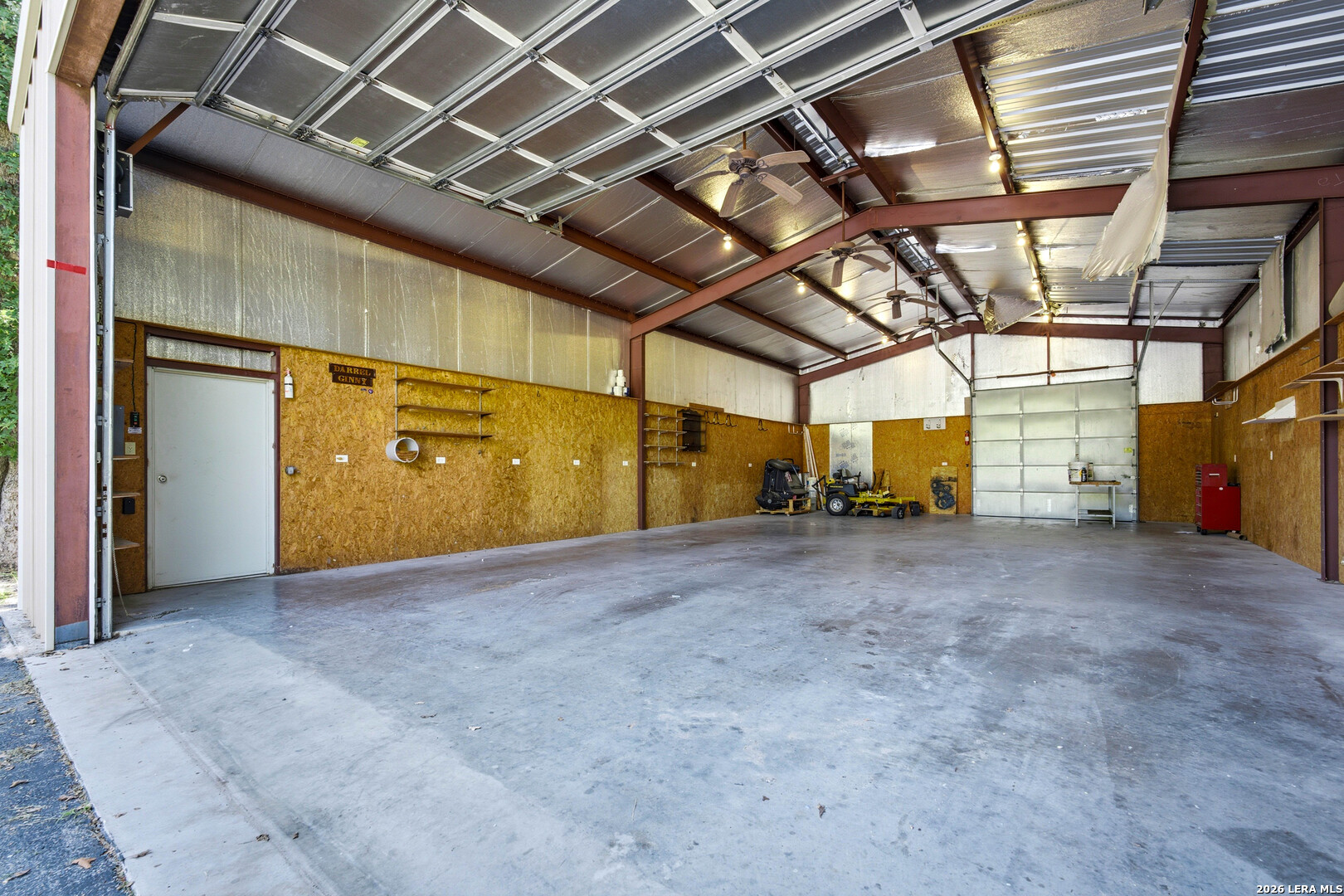 main property photo 9