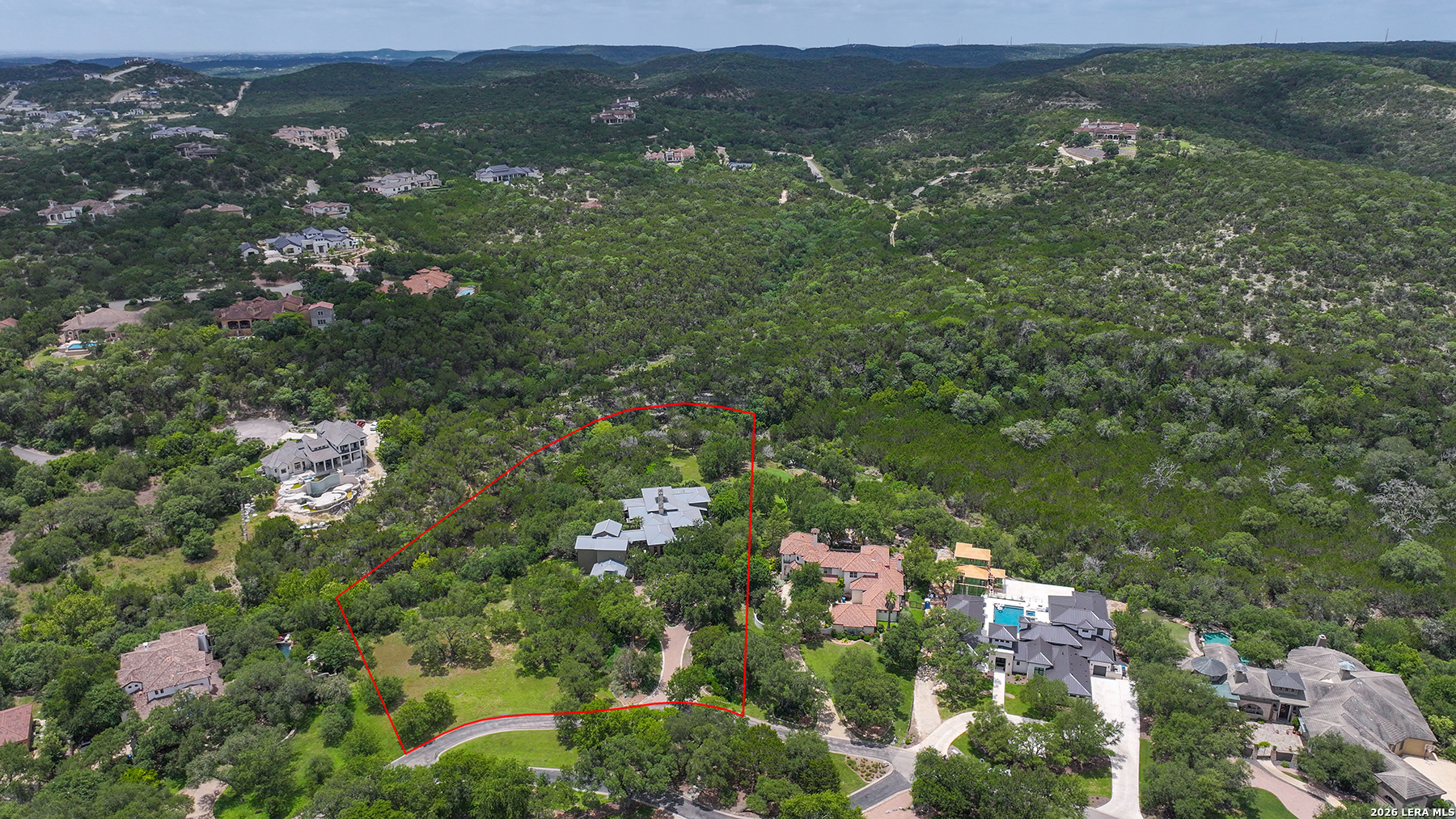 main property photo 40
