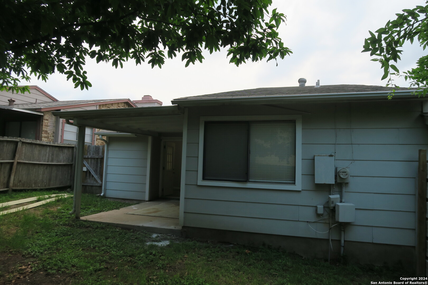 main property photo 14