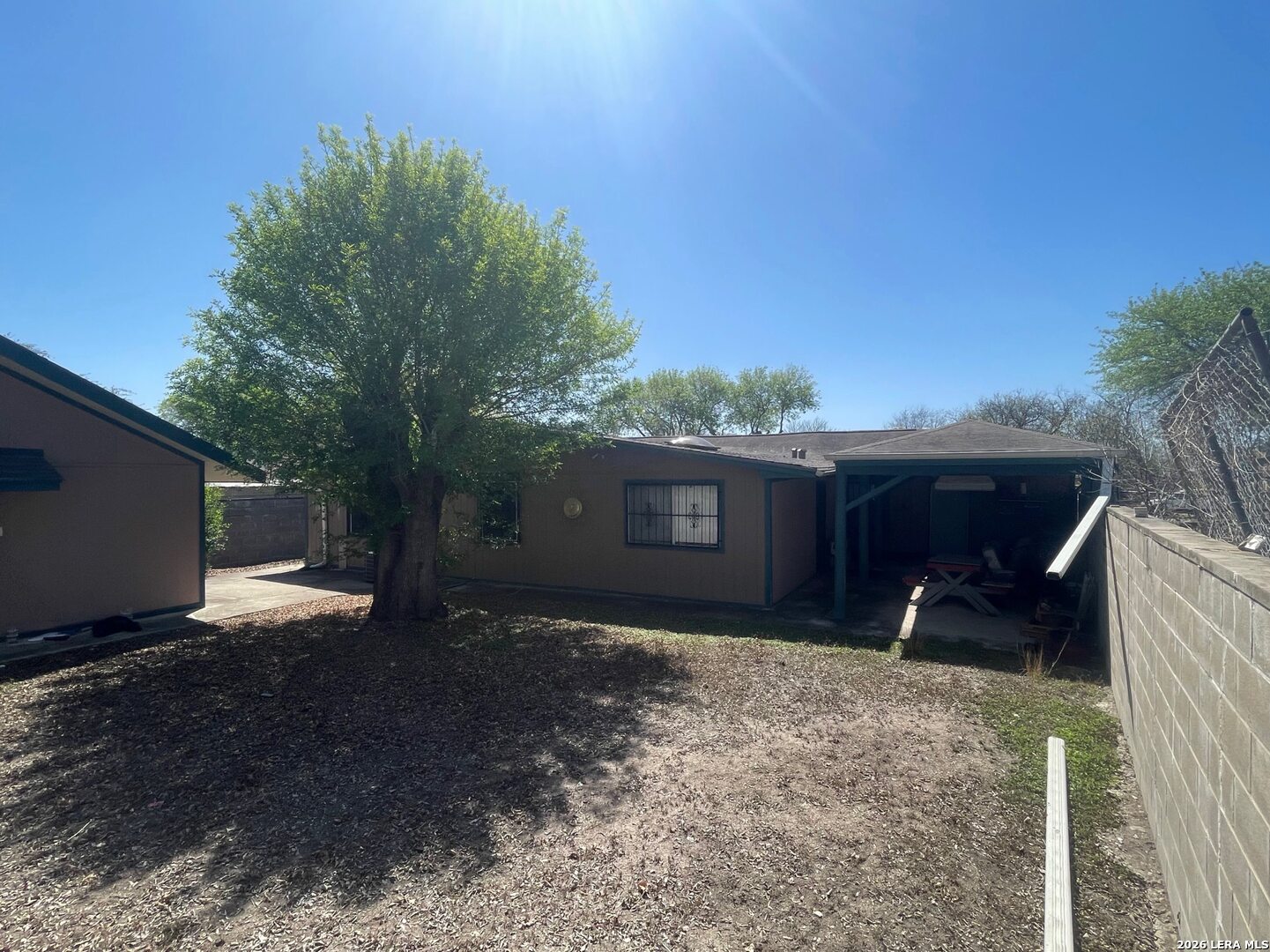 main property photo 13