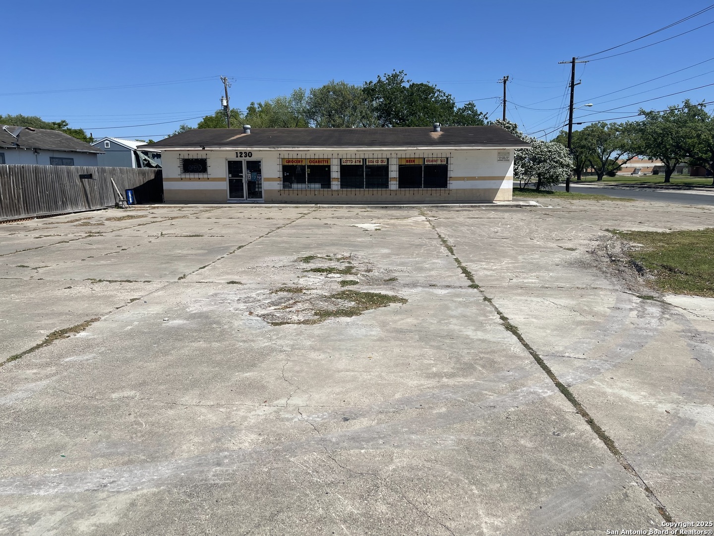 main property photo 14