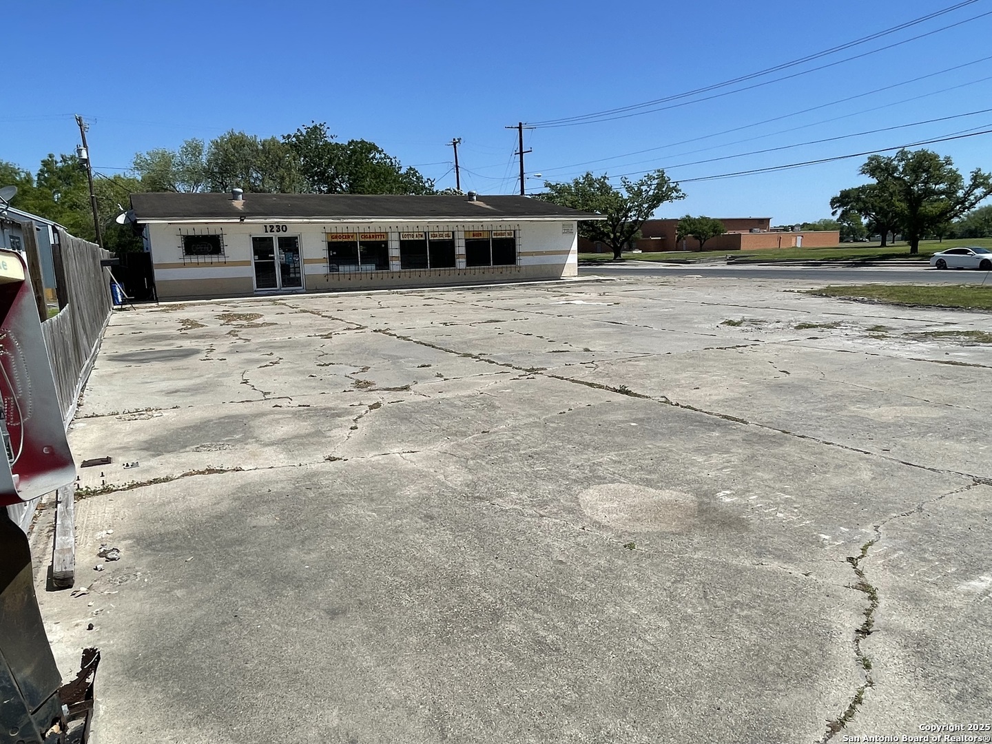 main property photo 26