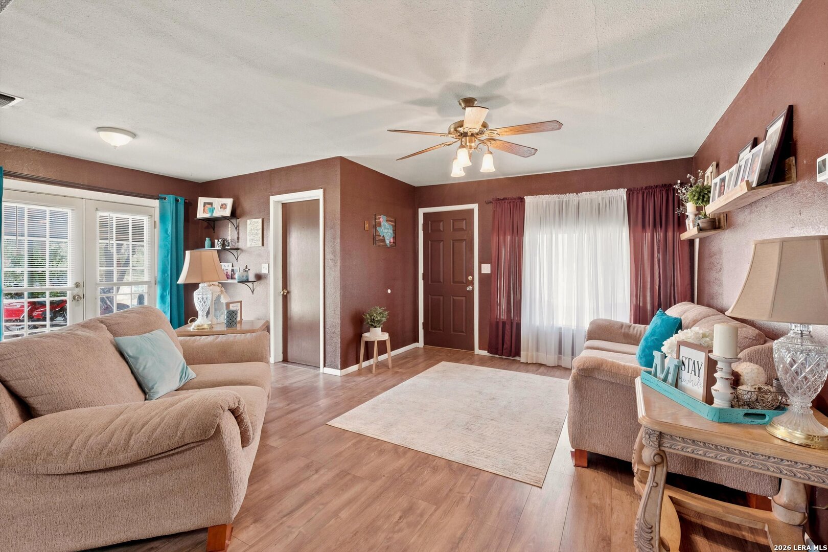 main property photo 4
