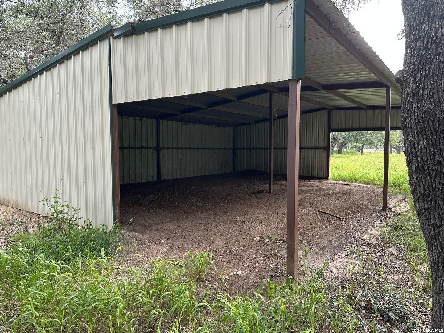 main property photo 22