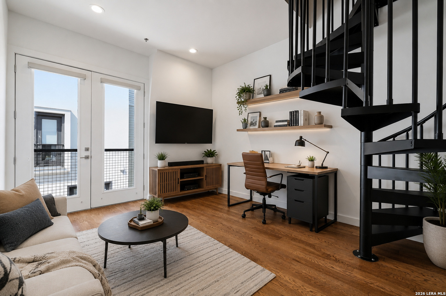 main property photo 17