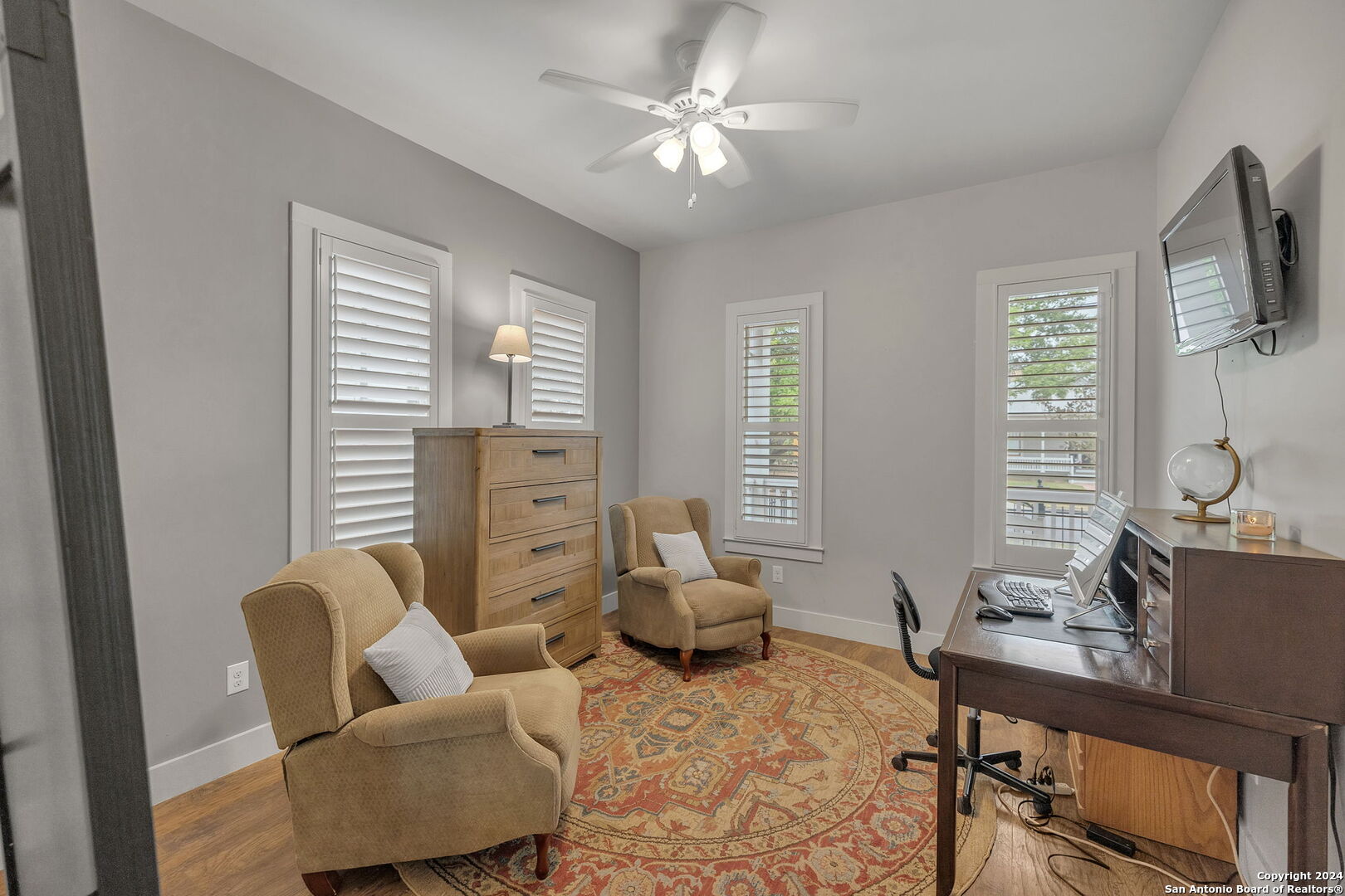 main property photo 27