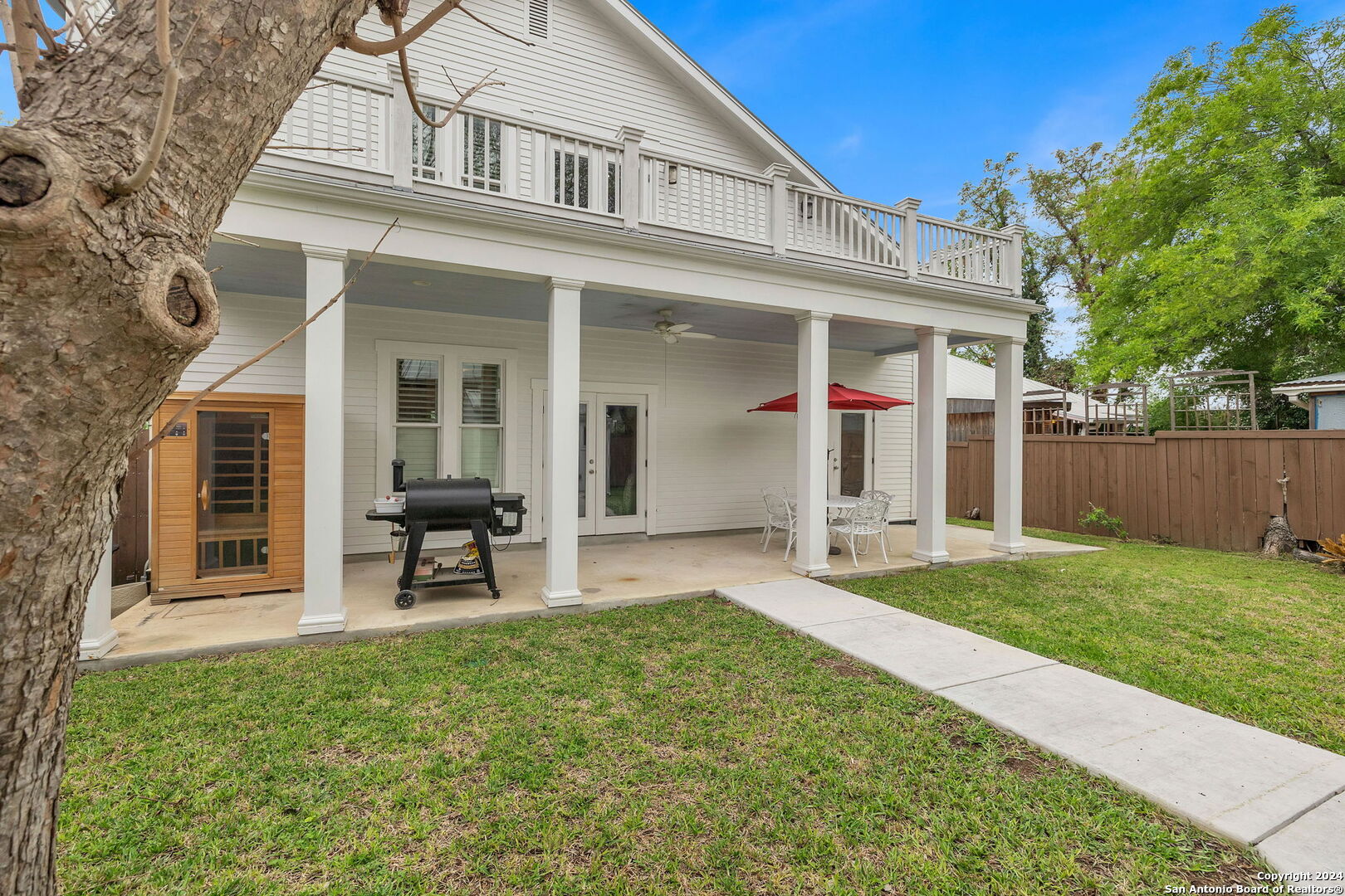 main property photo 45