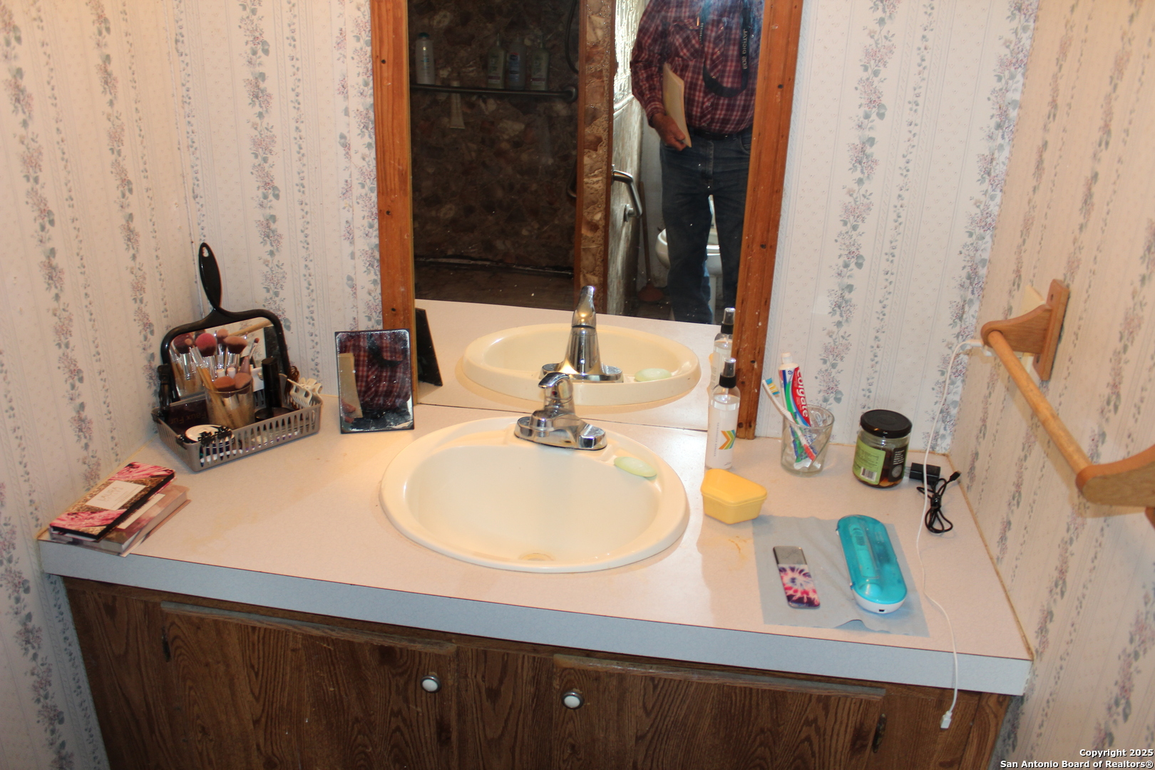 main property photo 11