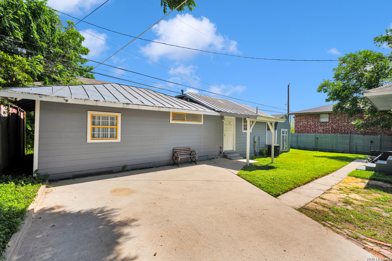 main property photo 23