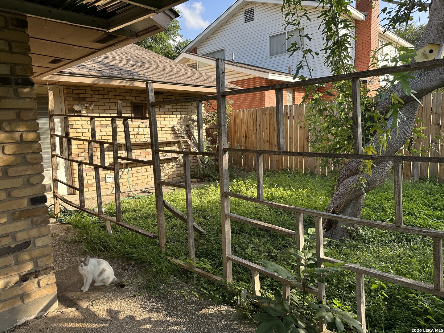 main property photo 31