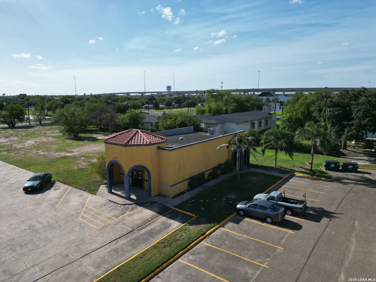 main property photo 7