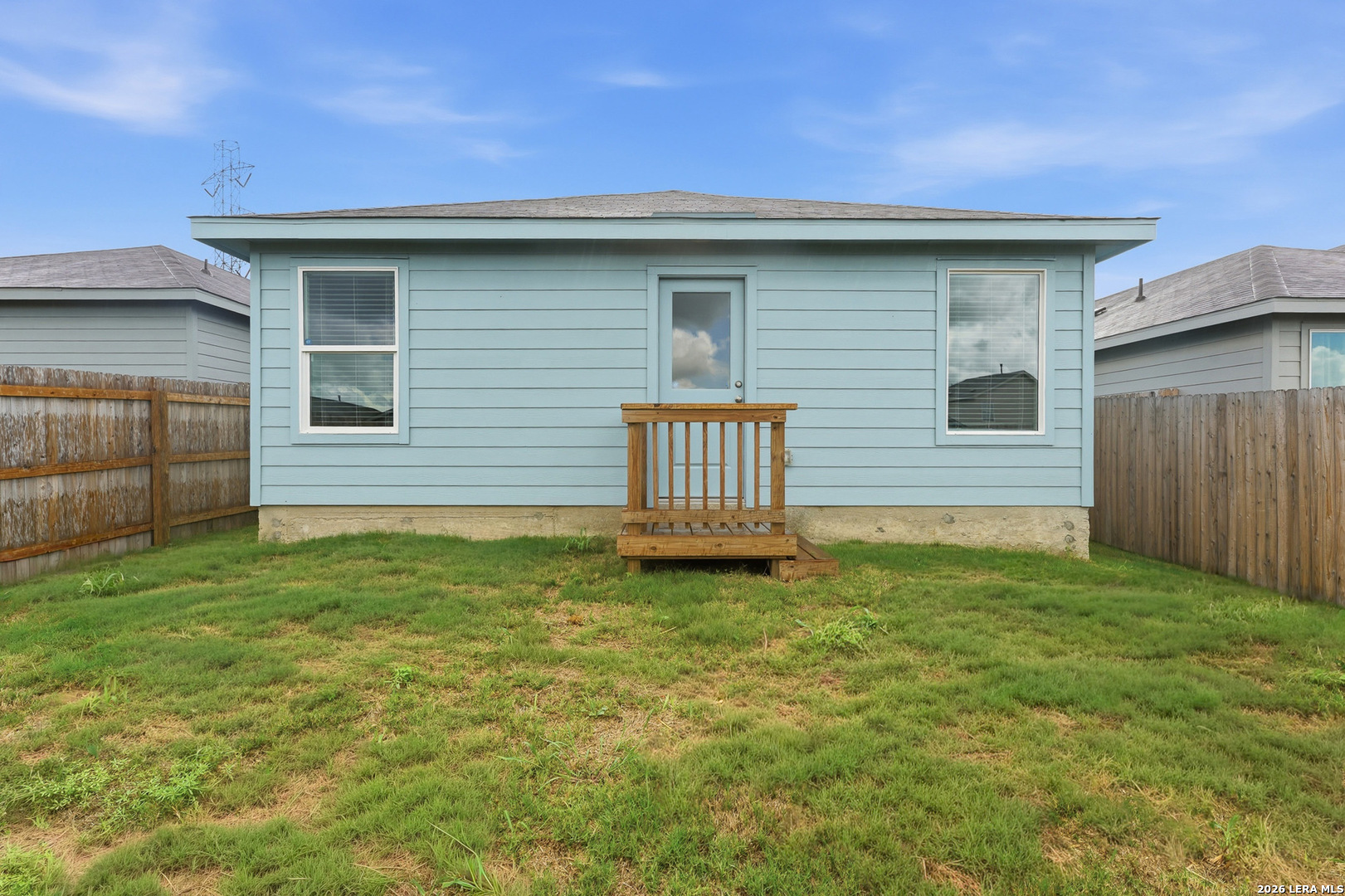 main property photo 28