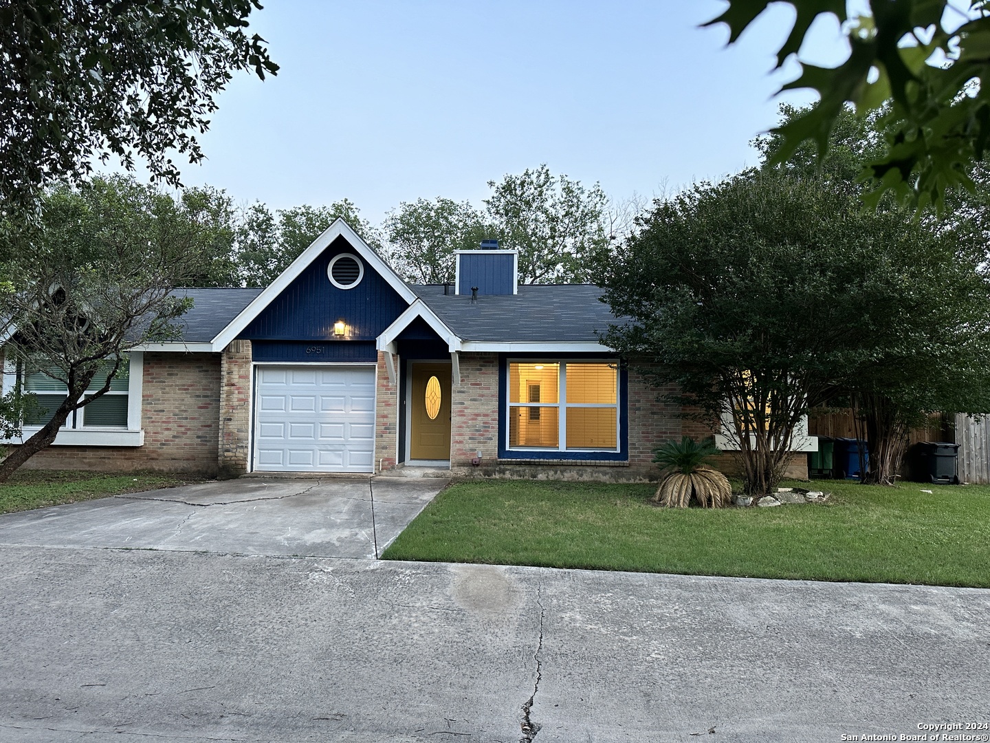 main property photo 2