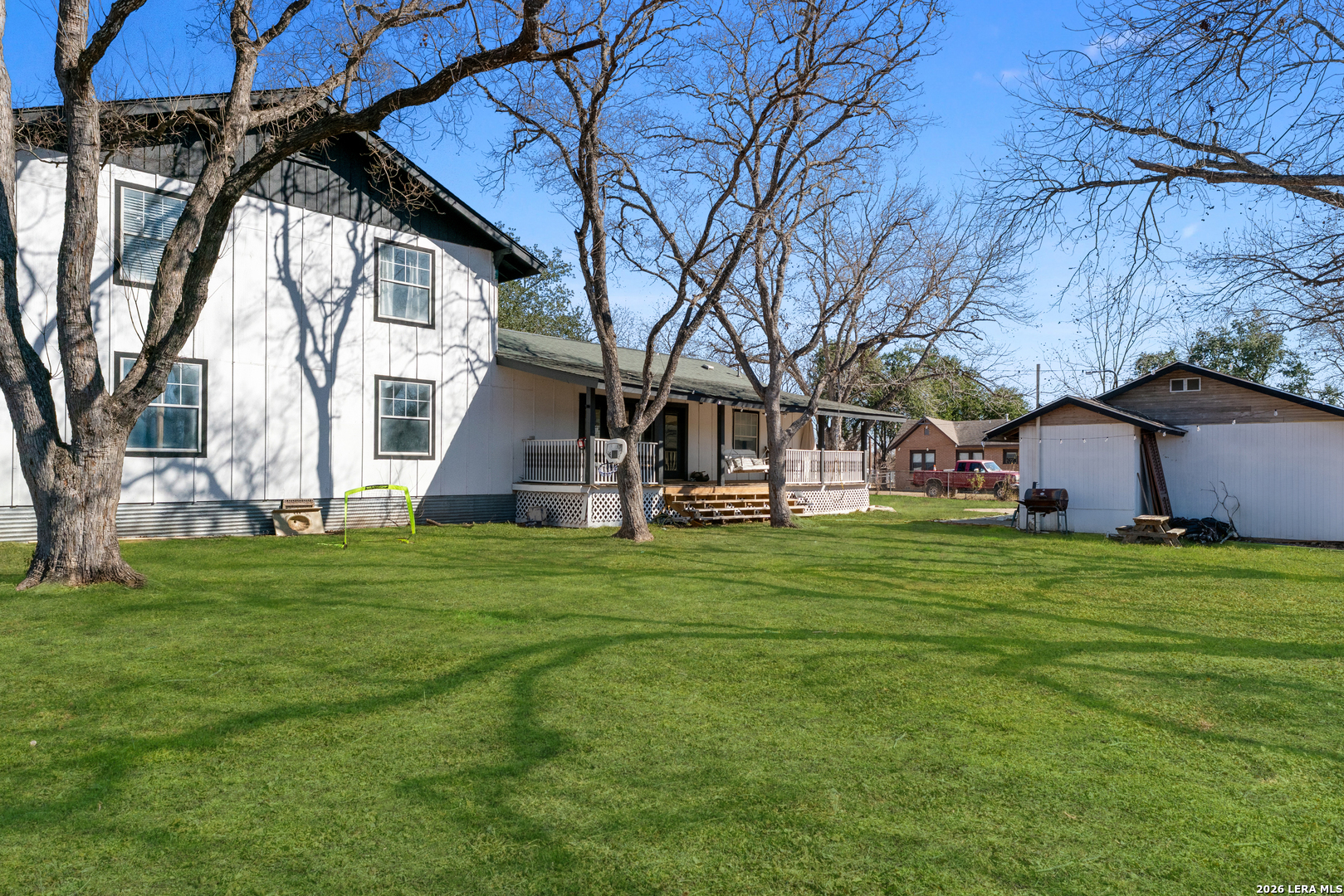 main property photo 19