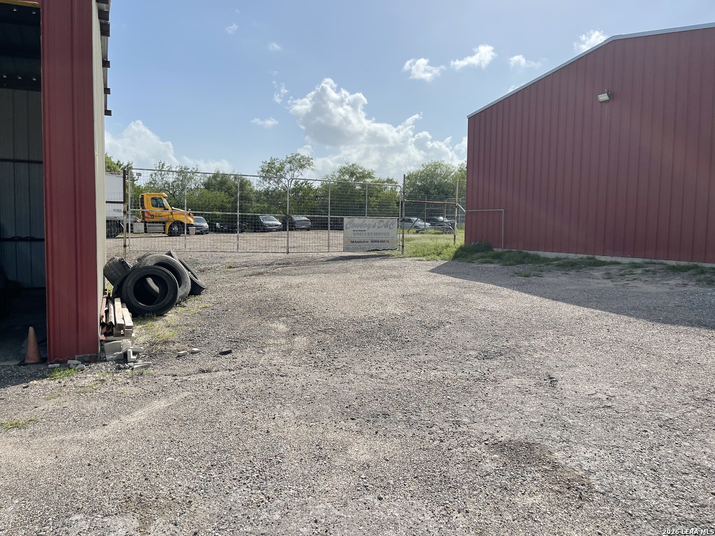 main property photo 16