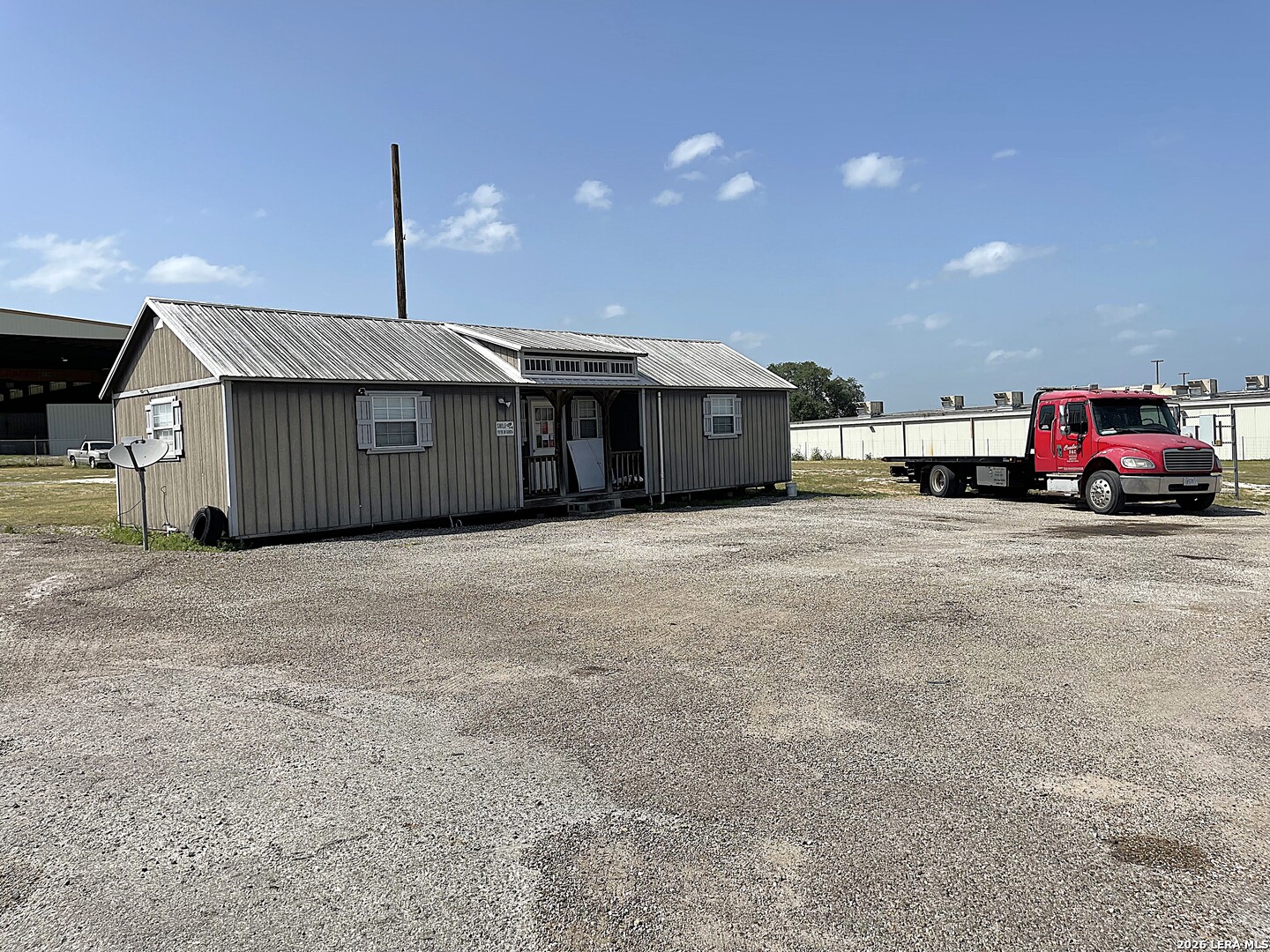 main property photo 22