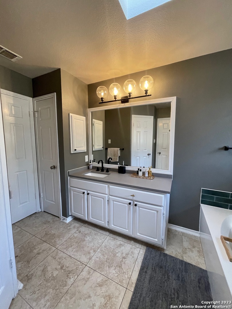 property viewer photo 12
