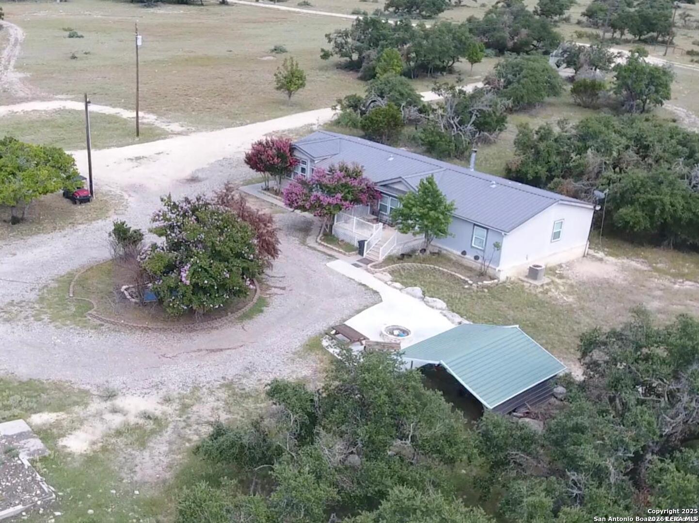 main property photo 32