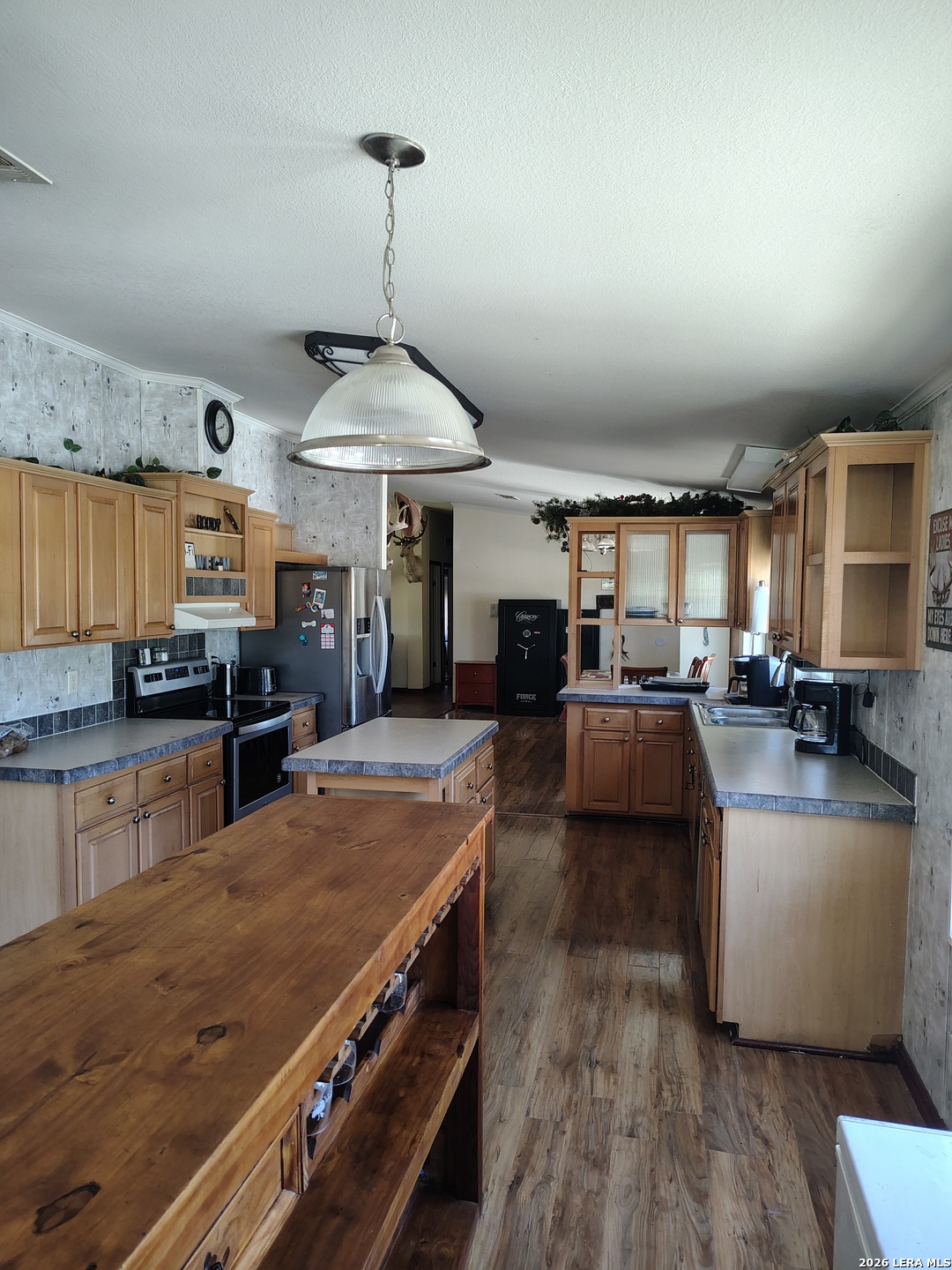 main property photo 46