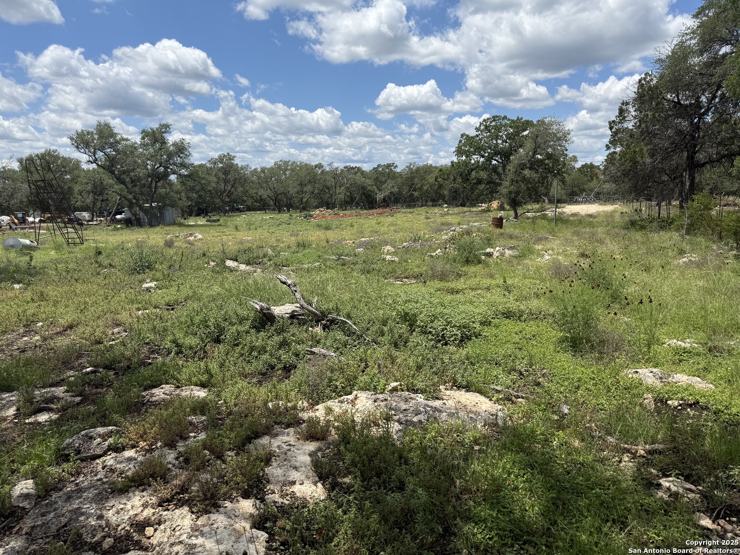 main property photo 16