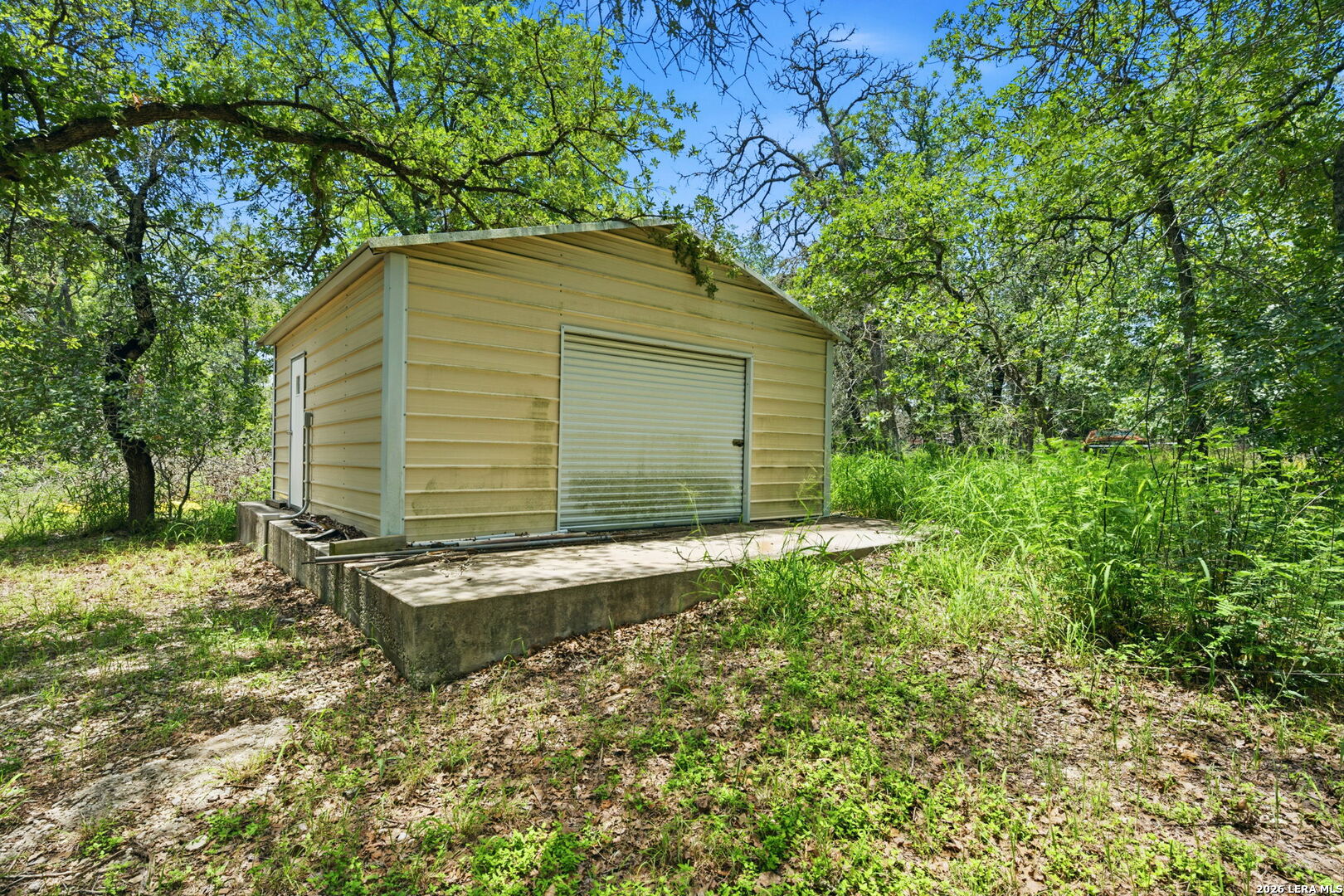 main property photo 25