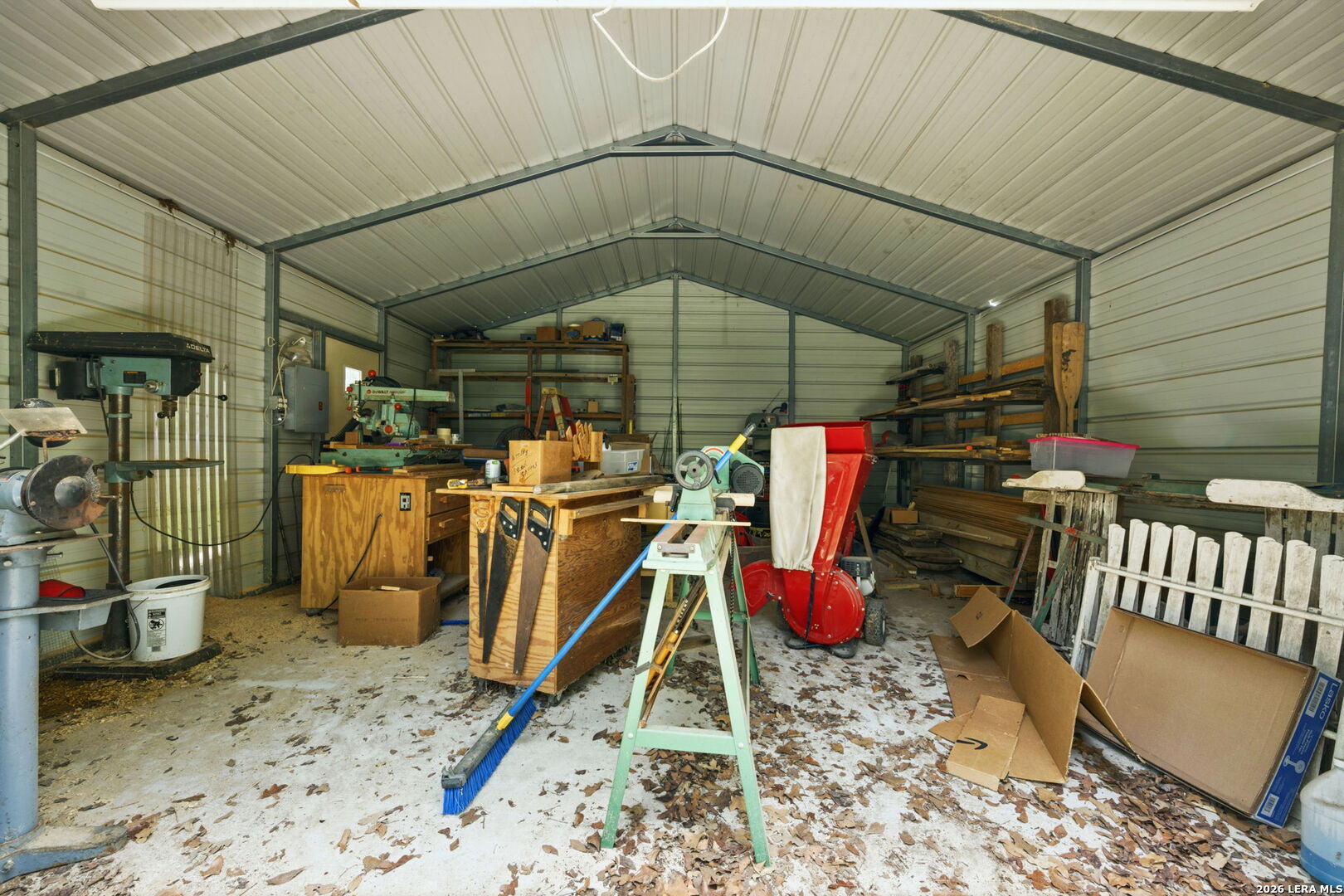 main property photo 26