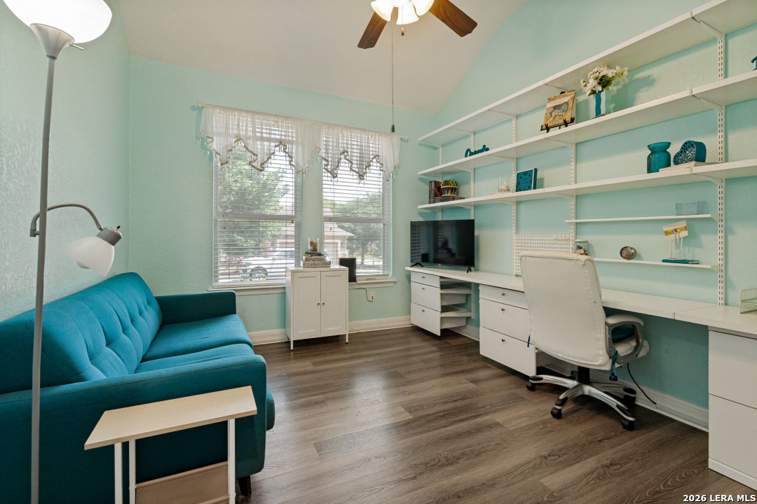 main property photo 19