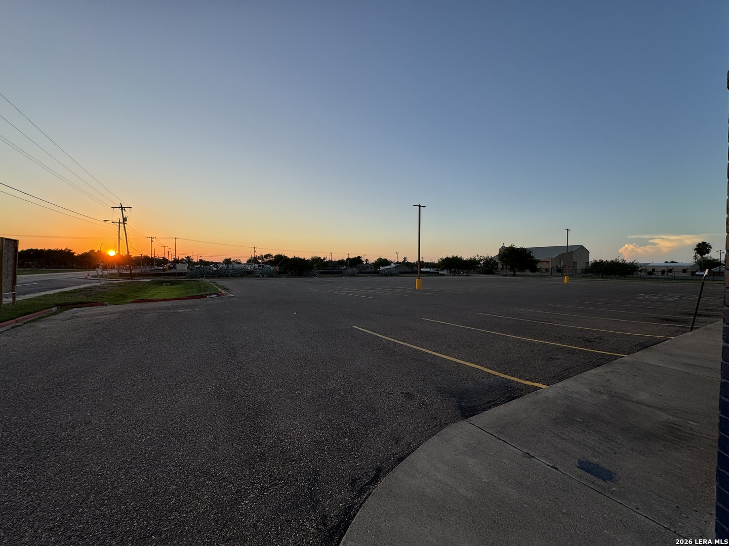 main property photo 18