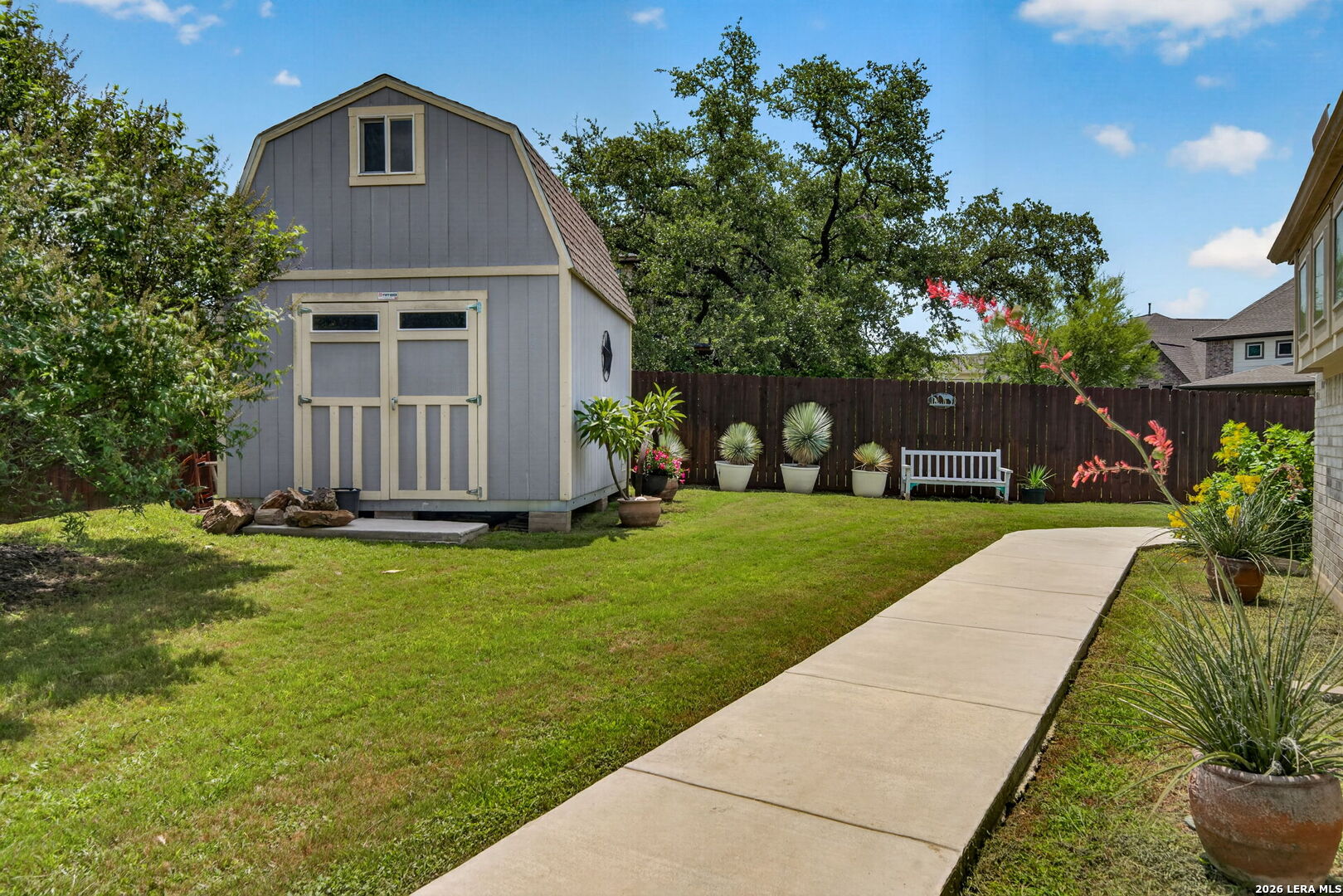 main property photo 41
