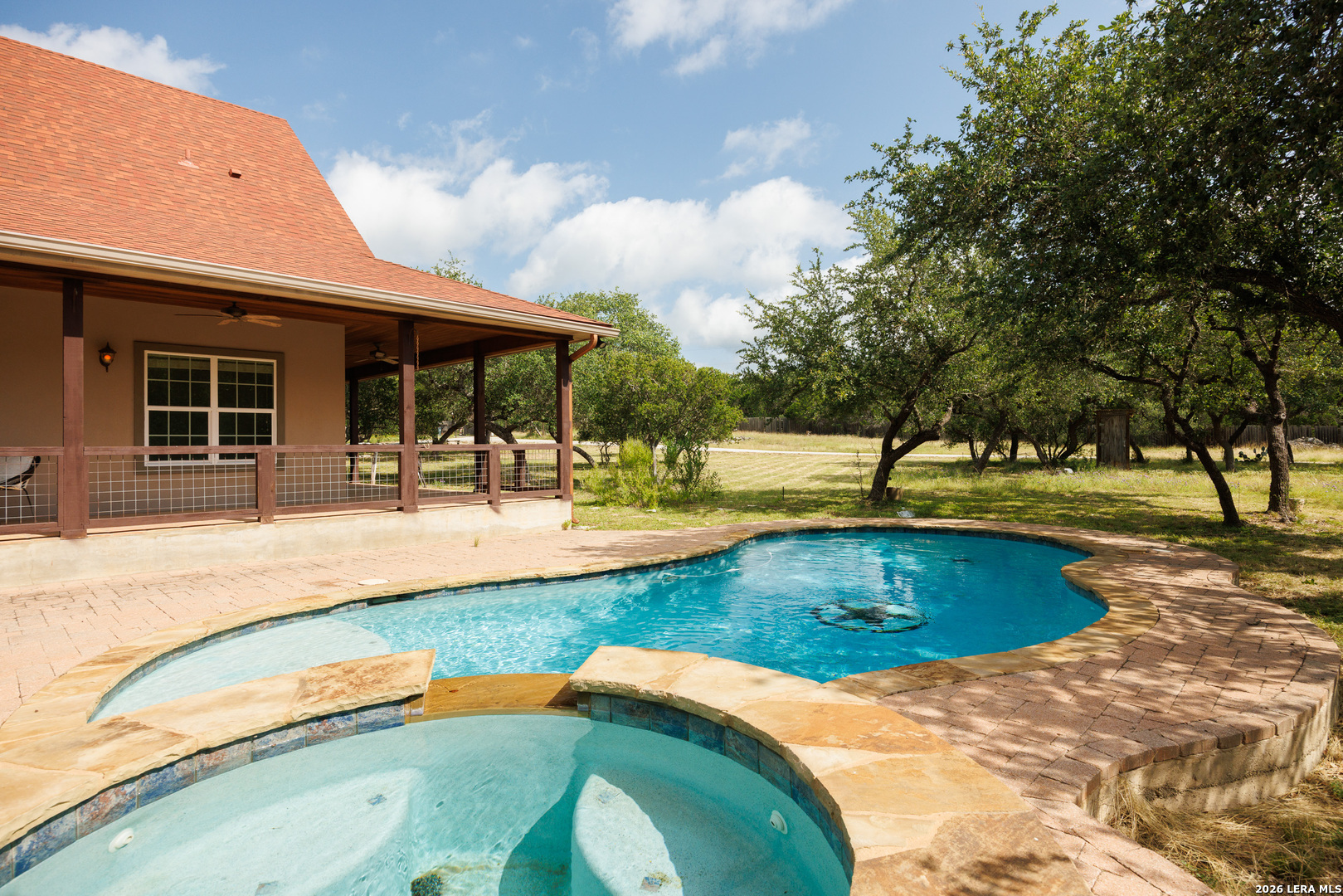 main property photo 29