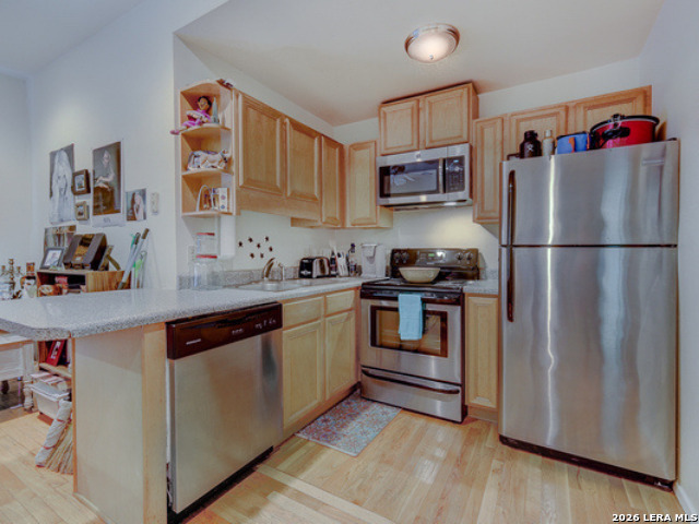 main property photo 7