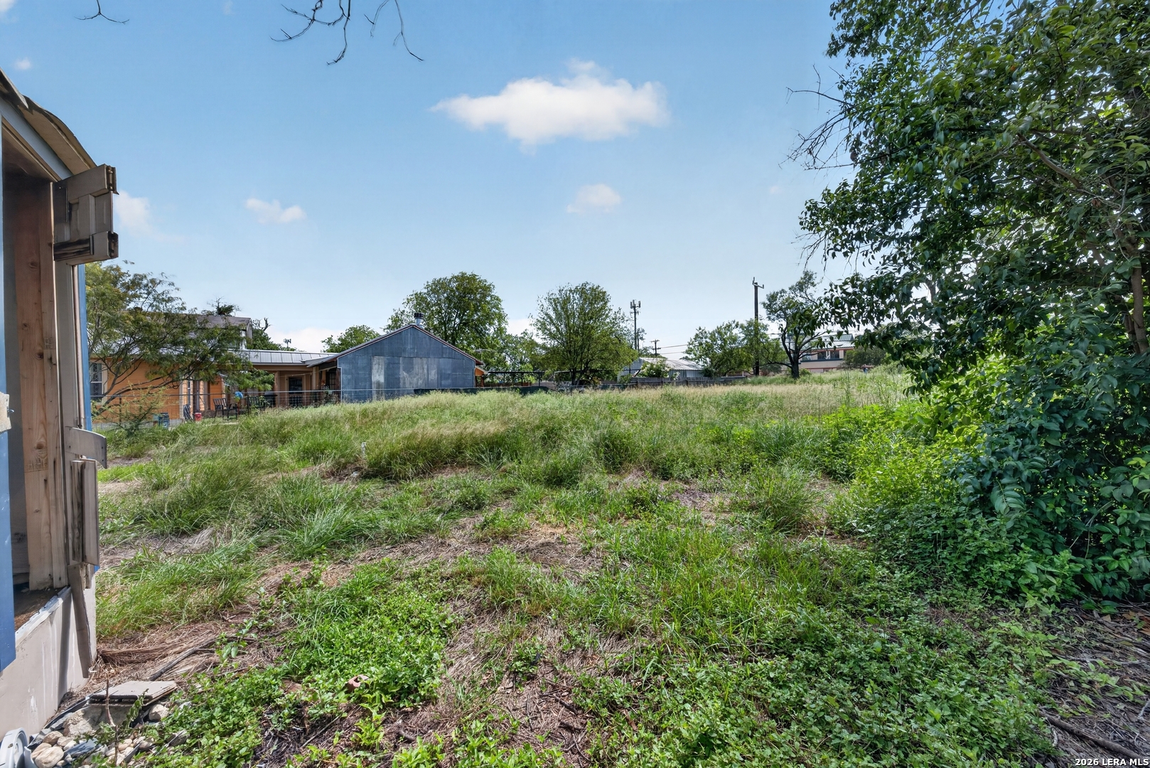 main property photo 34