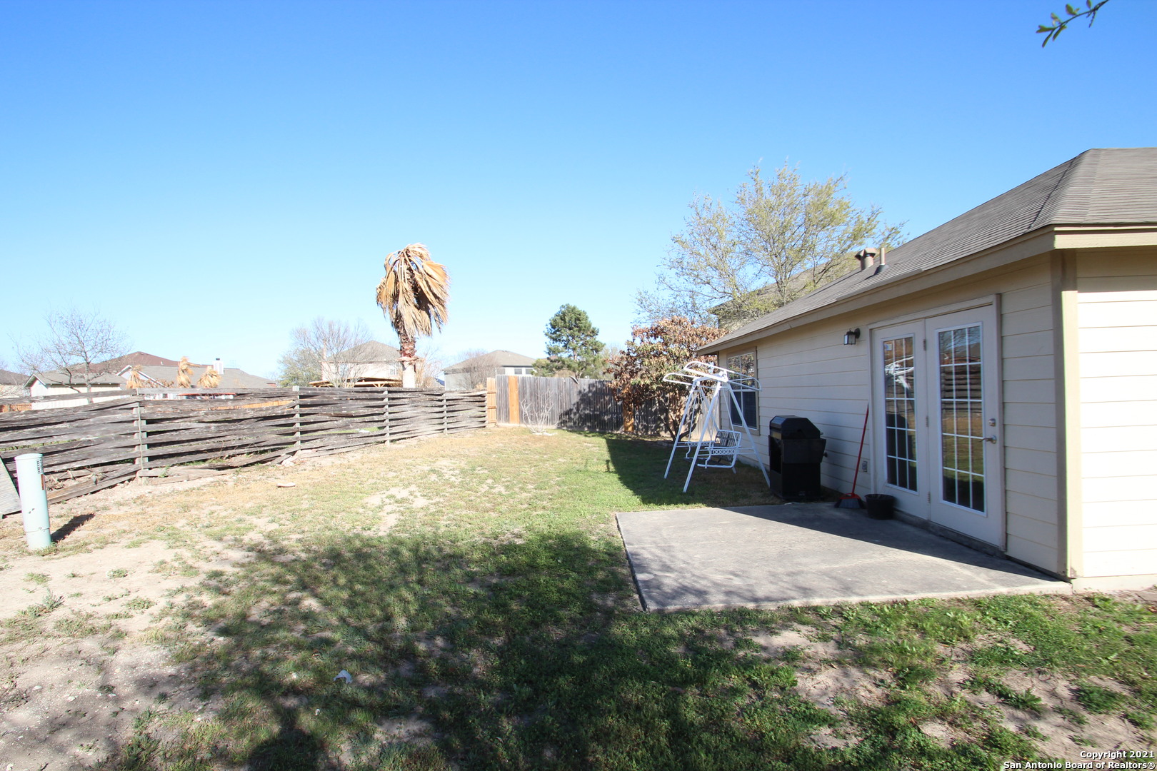 main property photo 32