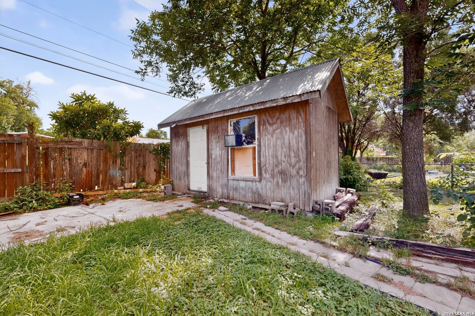 main property photo 36