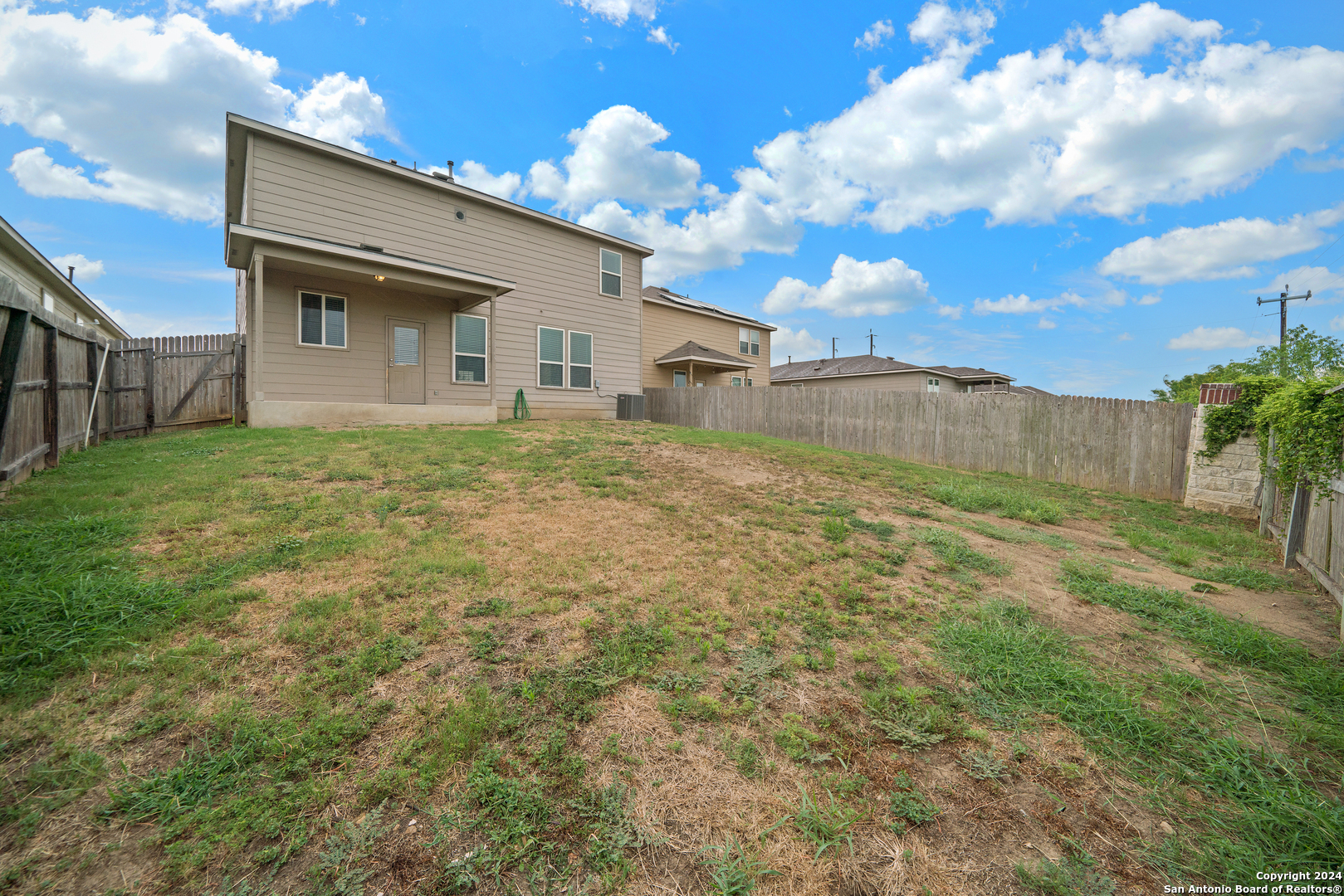 main property photo 27