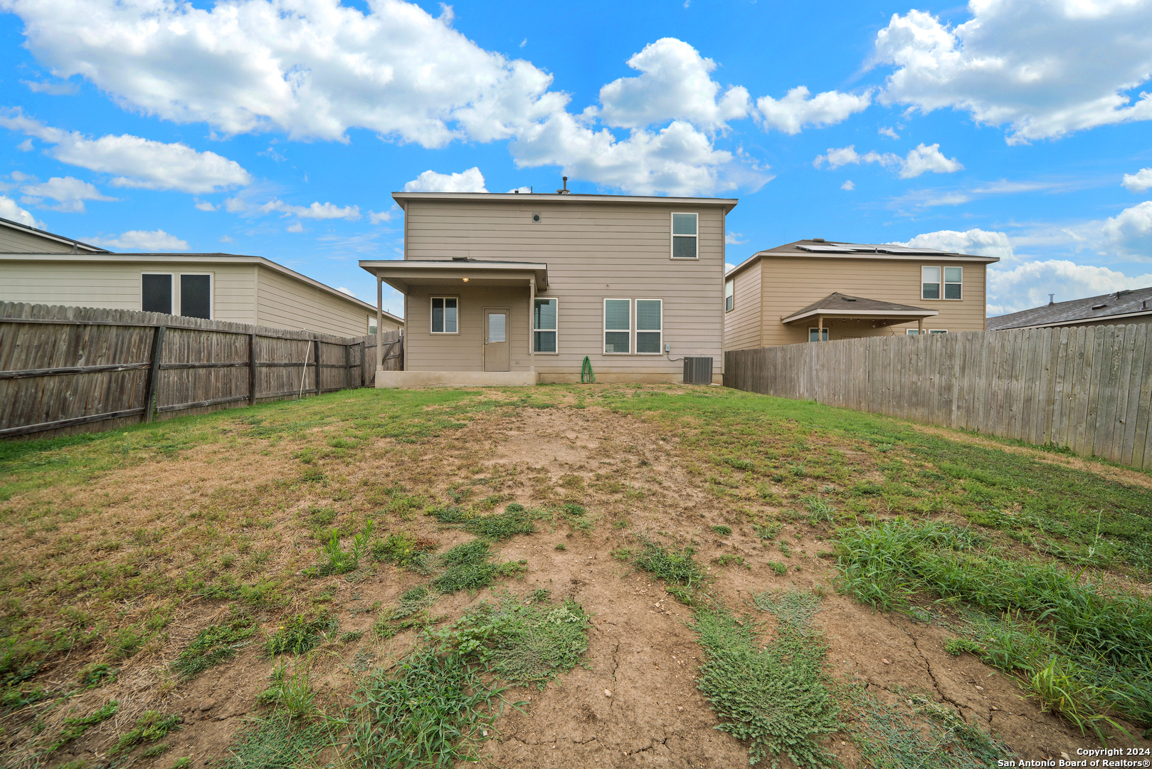 main property photo 28