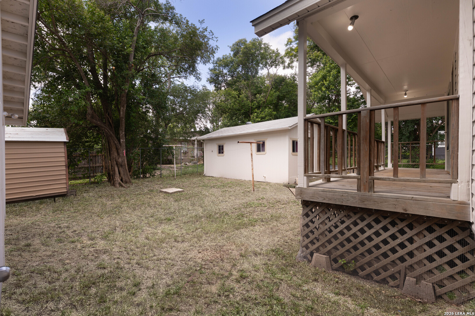 main property photo 27