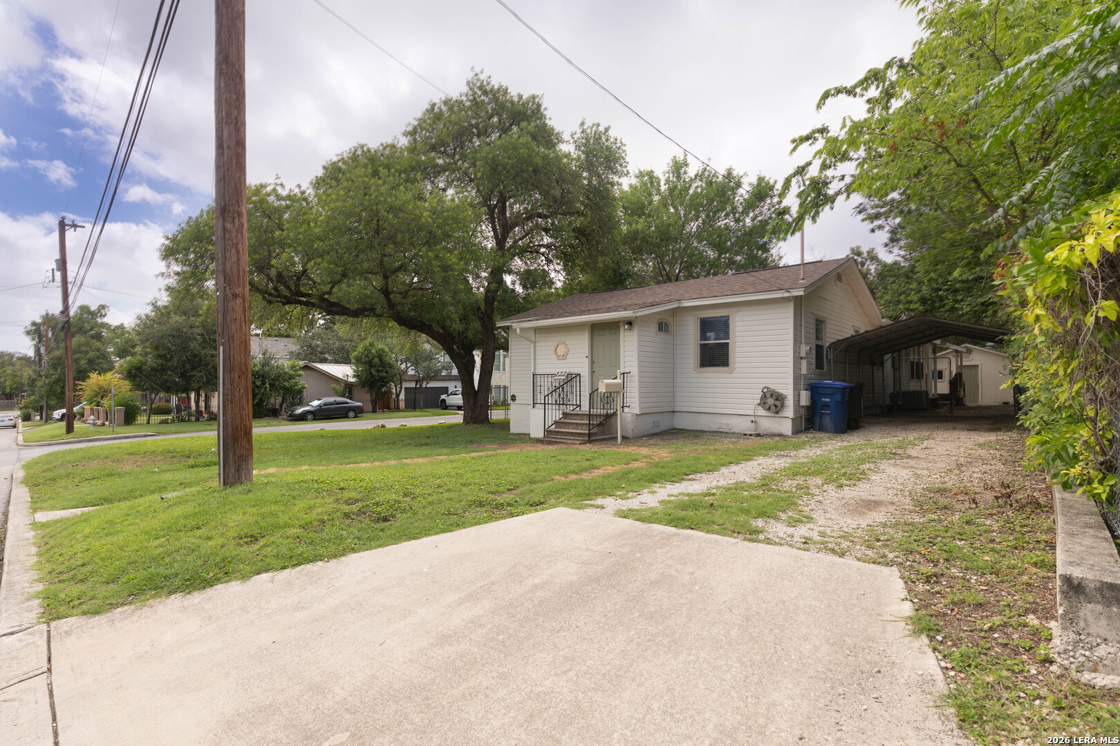 main property photo 31