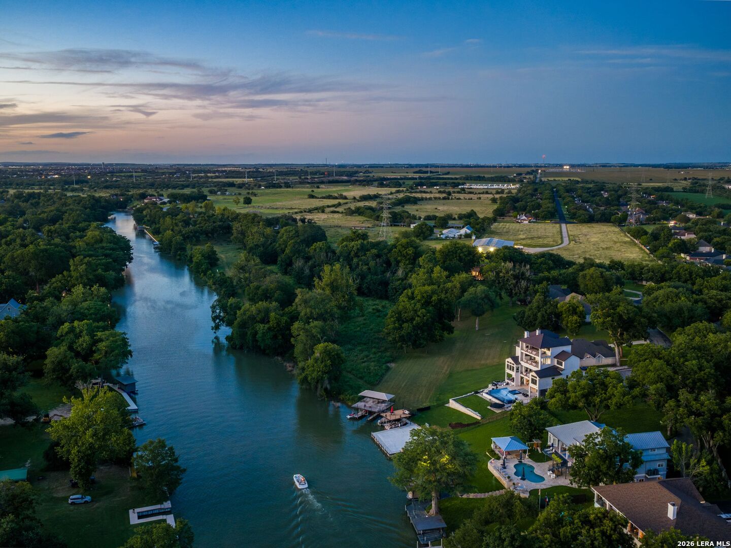 main property photo 38
