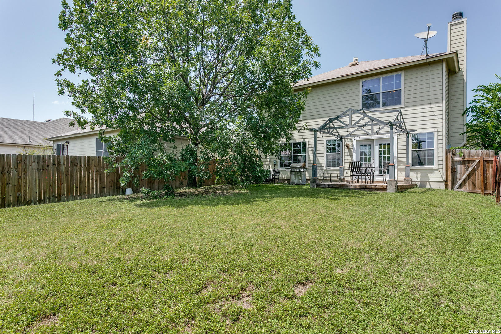 main property photo 22
