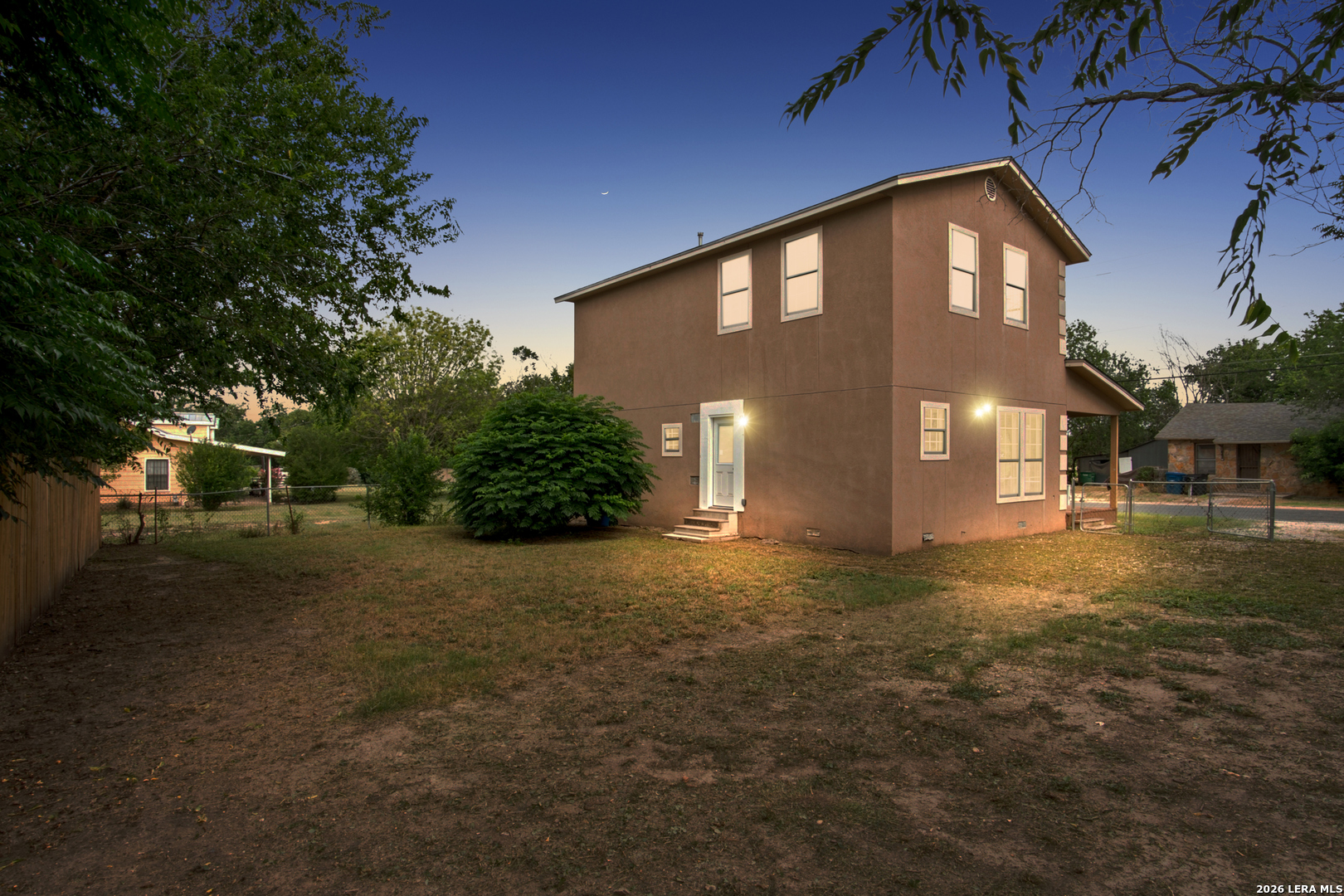 main property photo 4