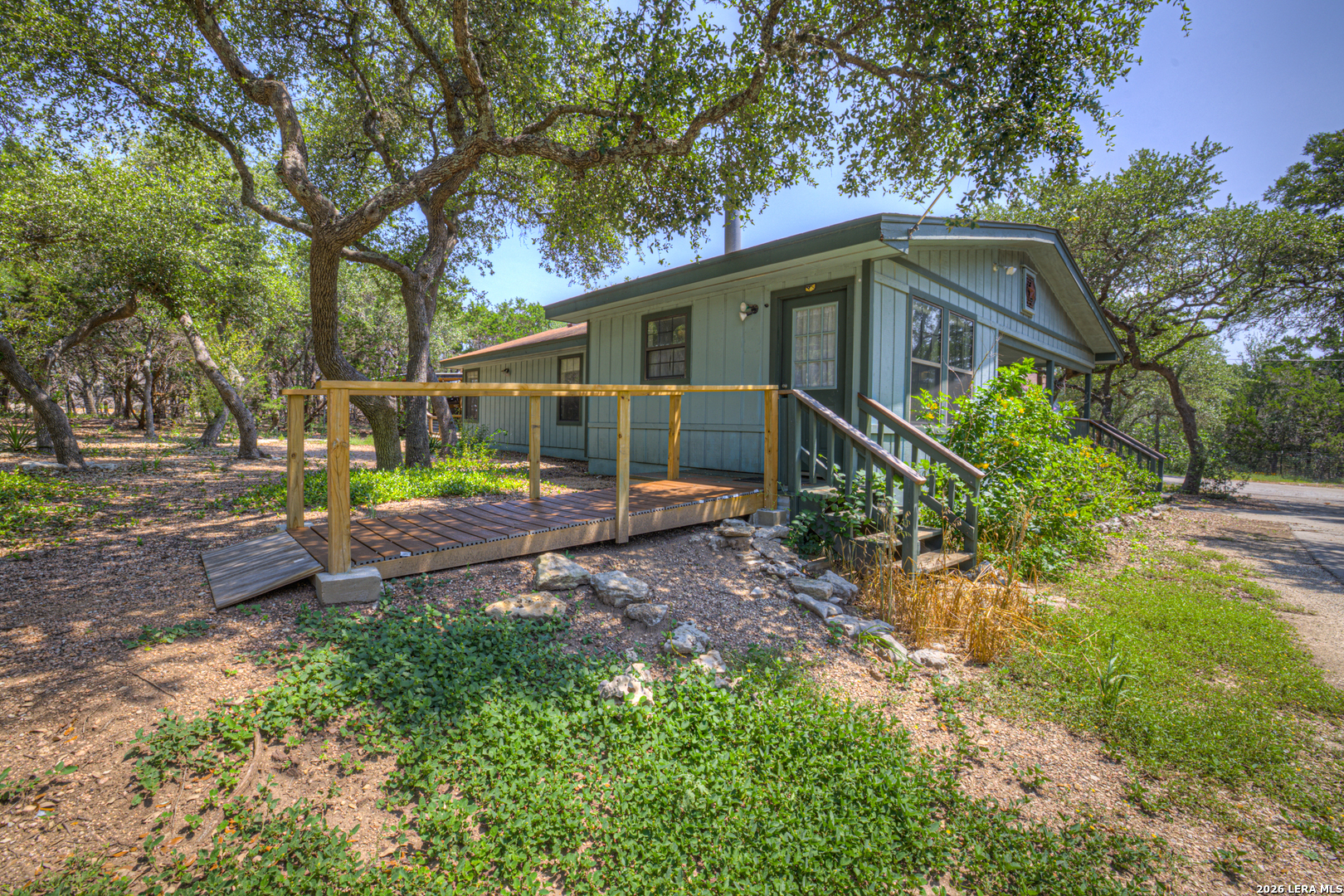 main property photo 41