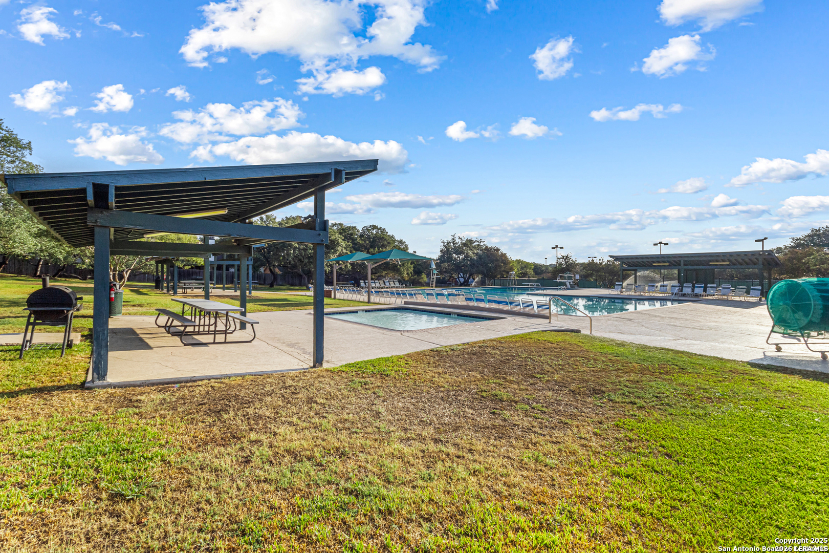 main property photo 29