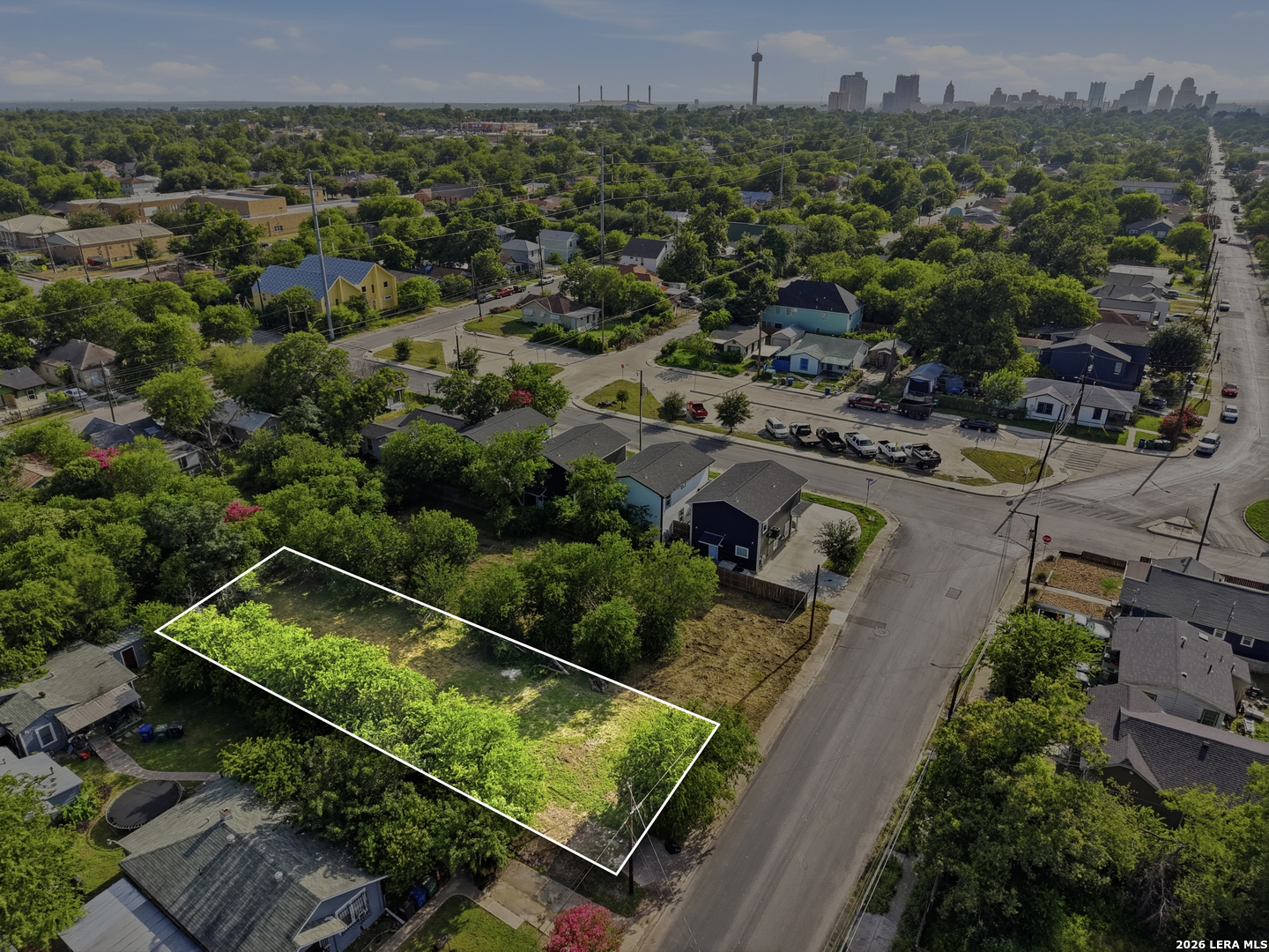 main property photo 11
