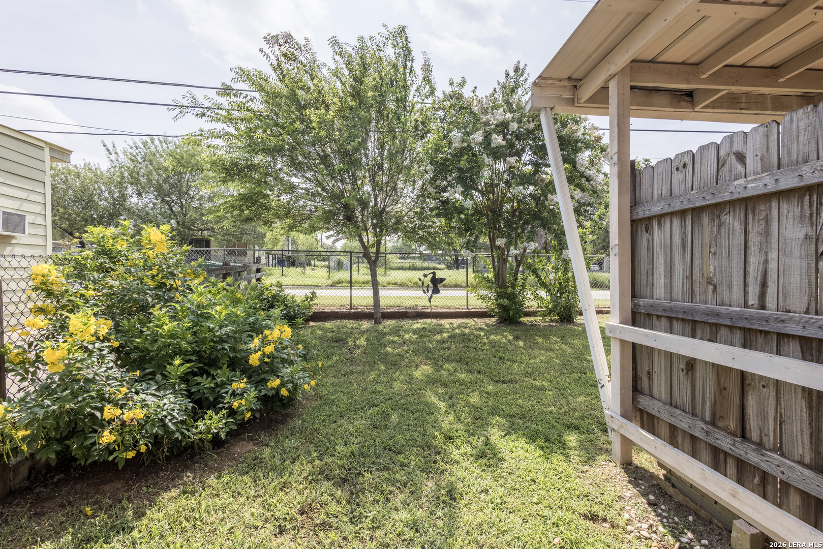 main property photo 33