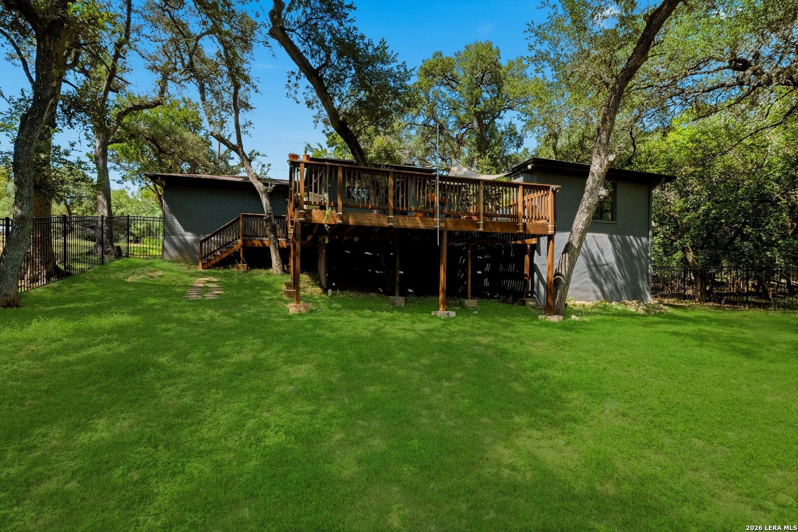 main property photo 21