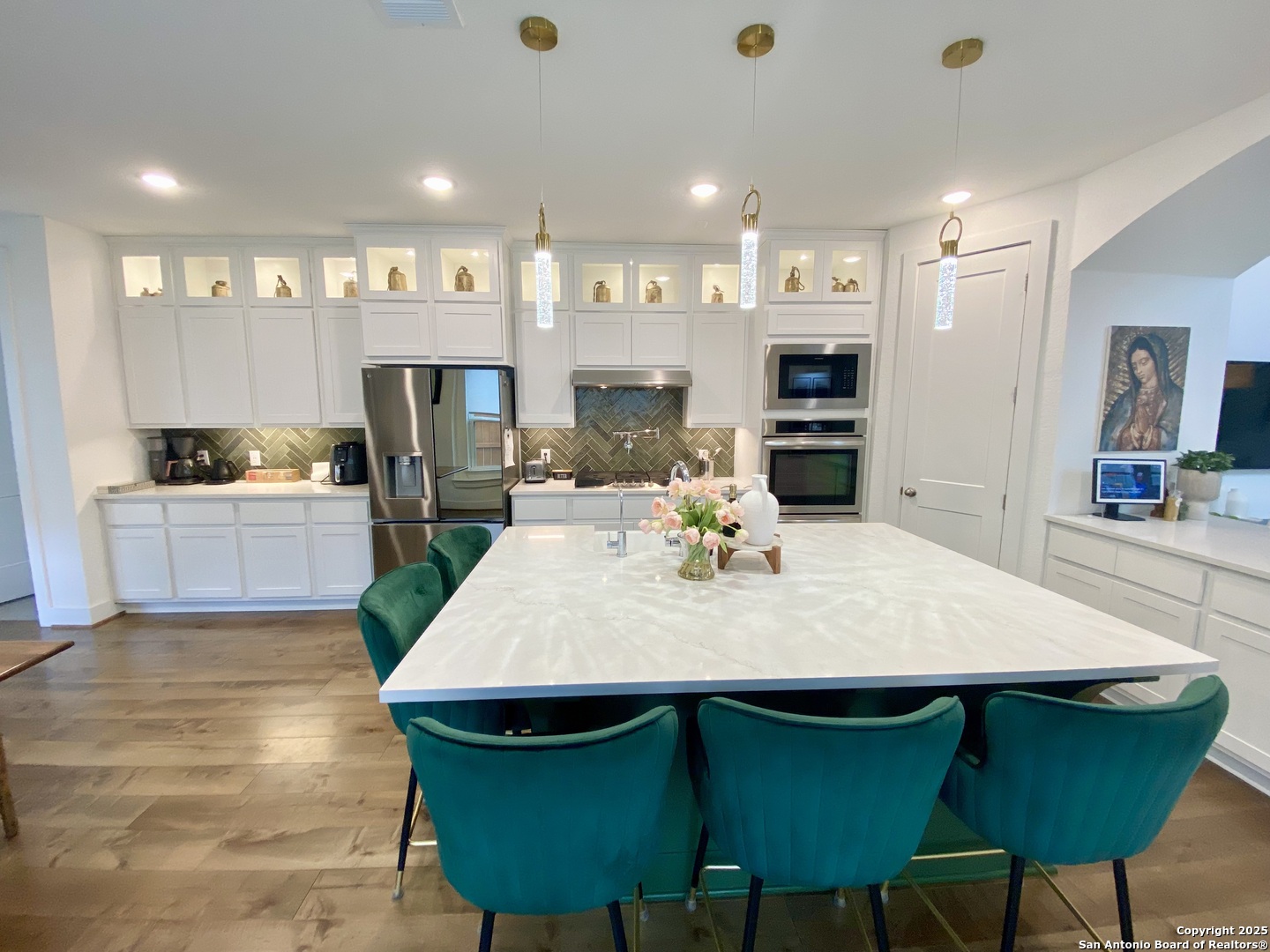 main property photo 12